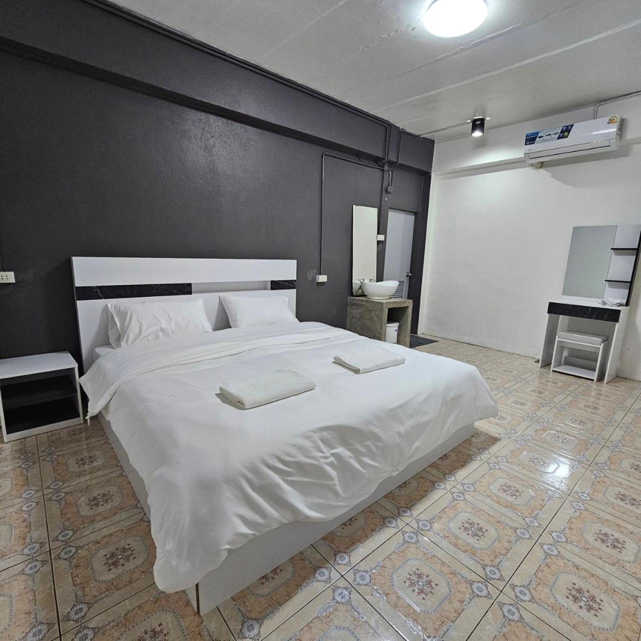 COOPER Guest House