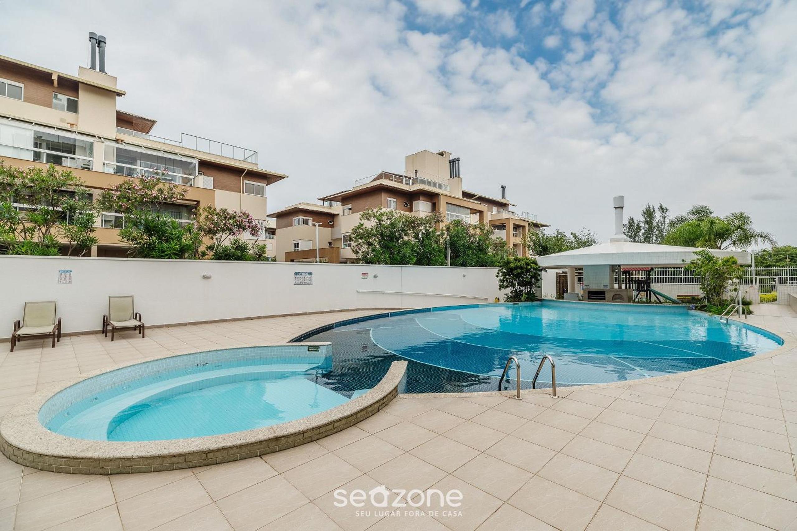 Apt w/ side sea view, seaside condominium RAP0306