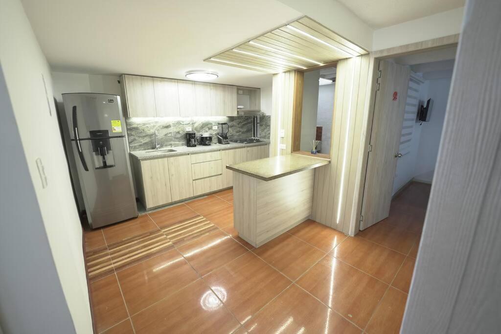 Casa 2 Pisos con WIFI para máximo 17 Huespedes a 5 min del centro