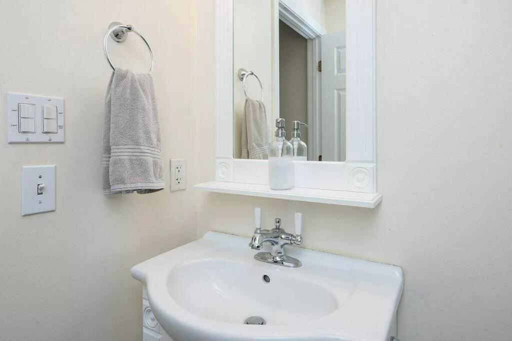 Gorgeous Waterfront Condo with Lake Access & Views view 3