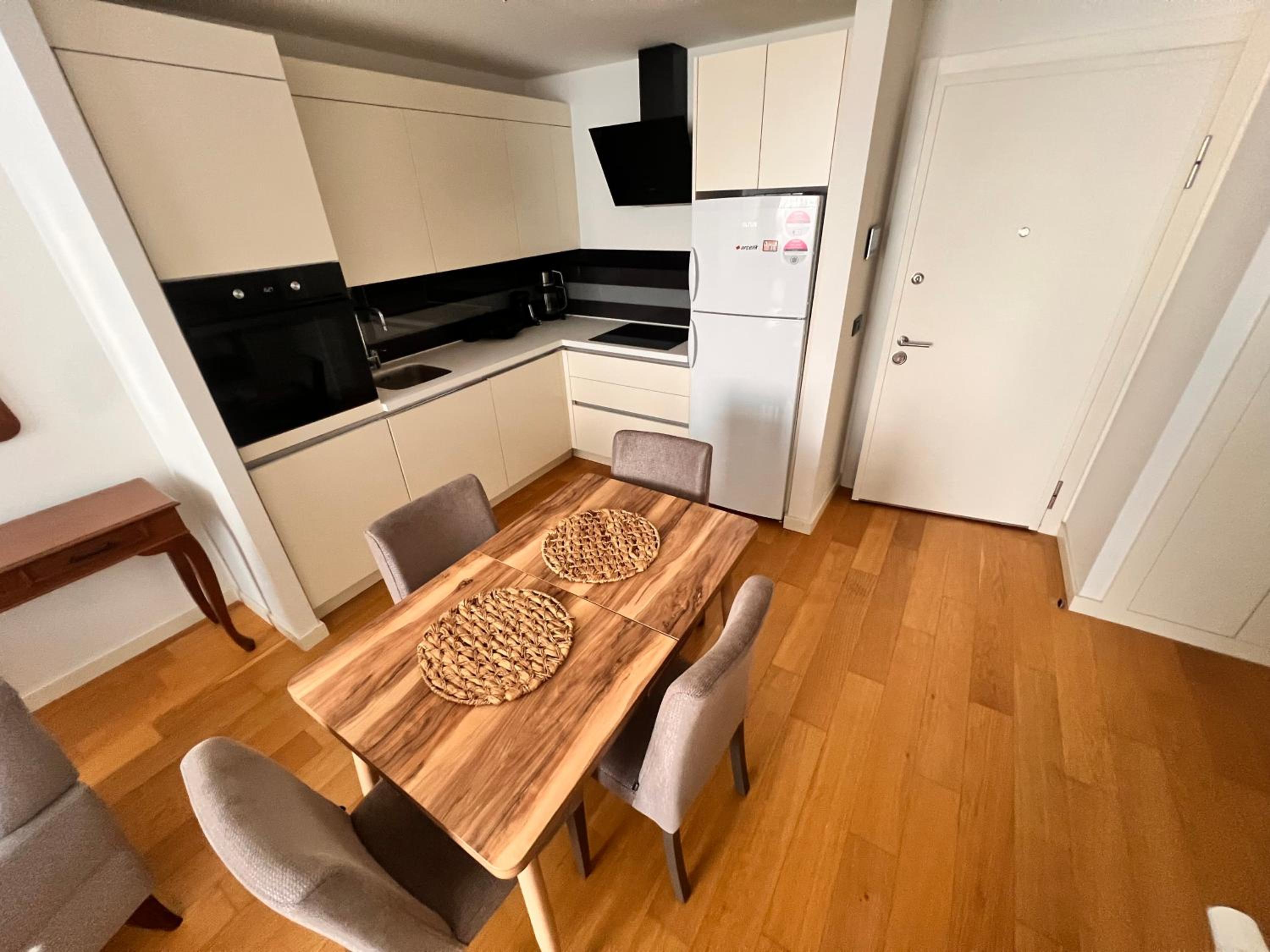 G Tower Residence at Divan Near To Mimar Sinan Metro Station