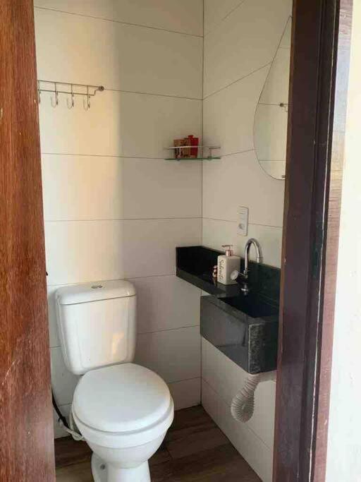 Casa de praia, com piscina, em frente a praia, pé na areia