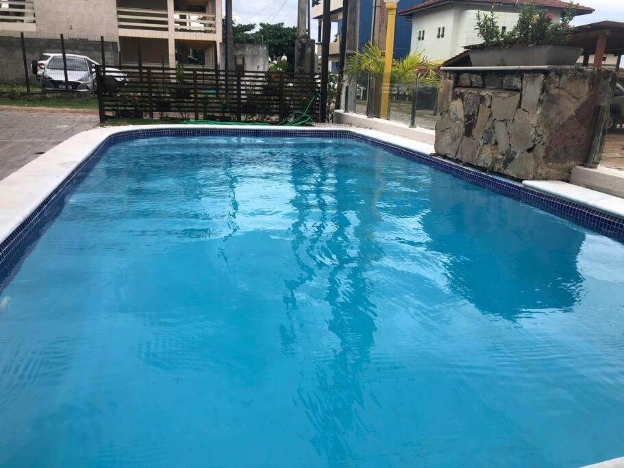 Casa de praia, com piscina, em frente a praia, pé na areia