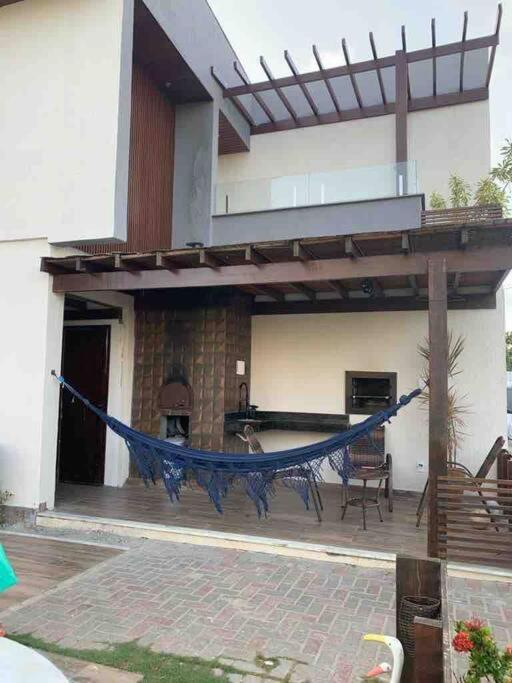 Casa de praia, com piscina, em frente a praia, pé na areia