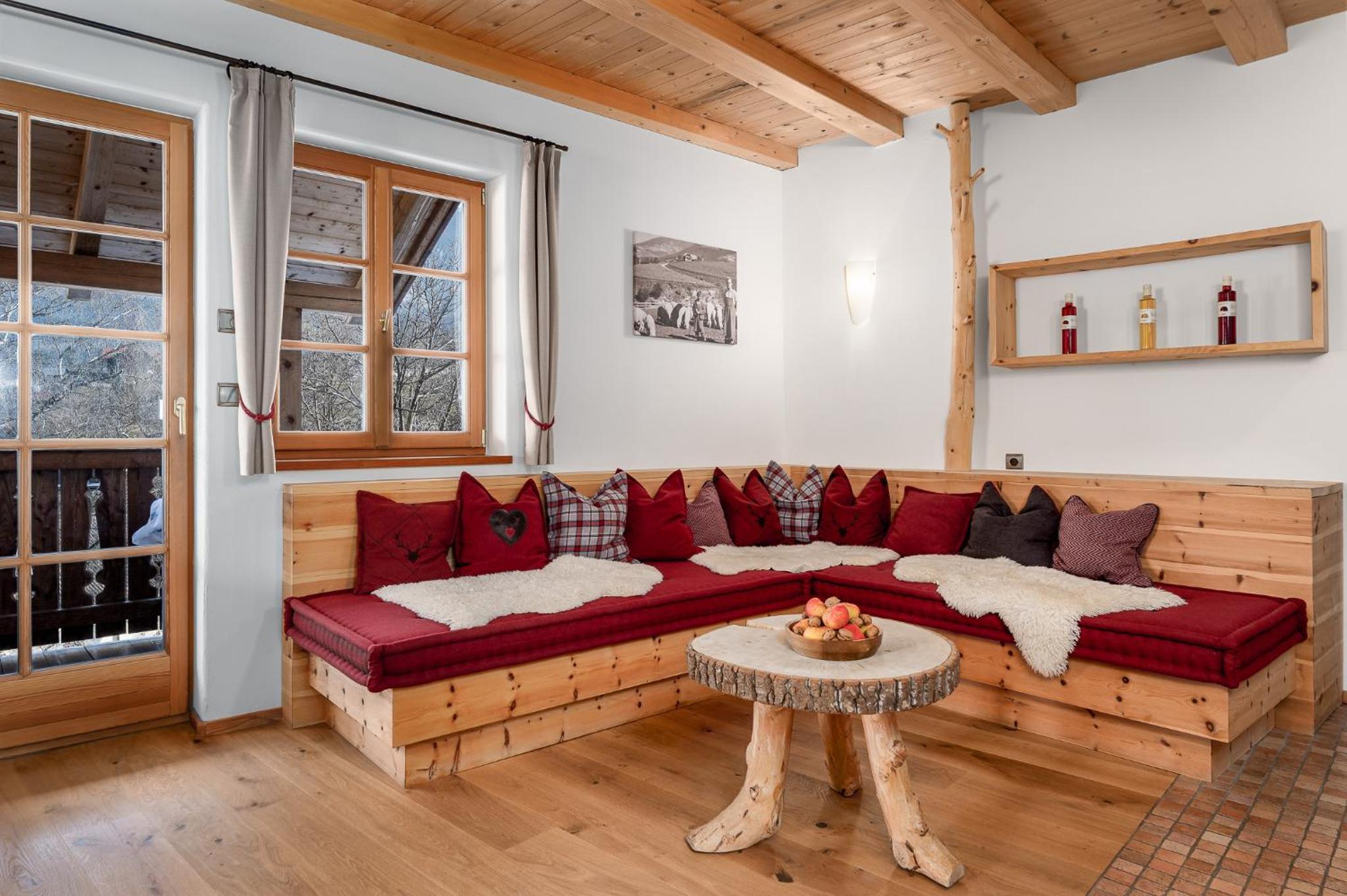 Froetscherhof, Urlaub auf dem Bio-Bauernhof in Brixen, Appartments, Sauna und BrixenCard