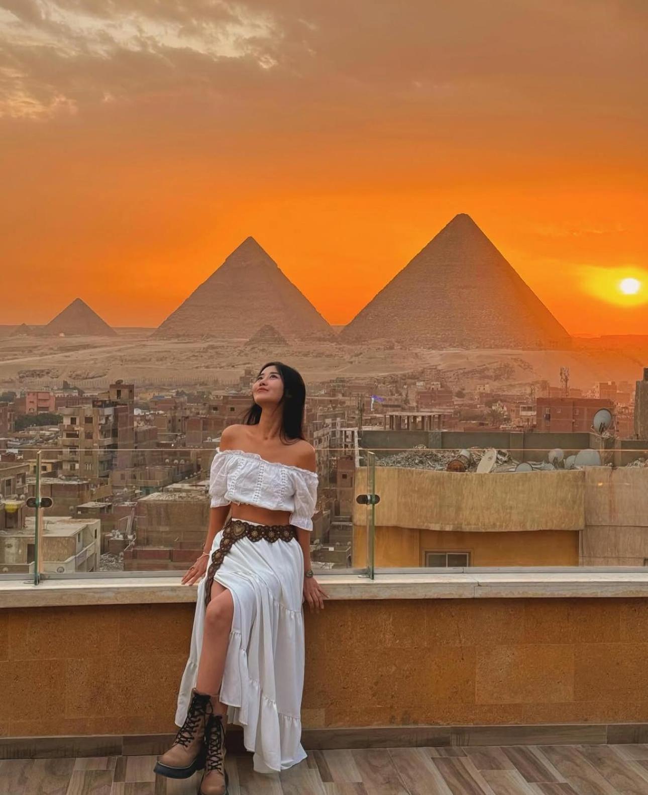 Moon Pyramids Inn