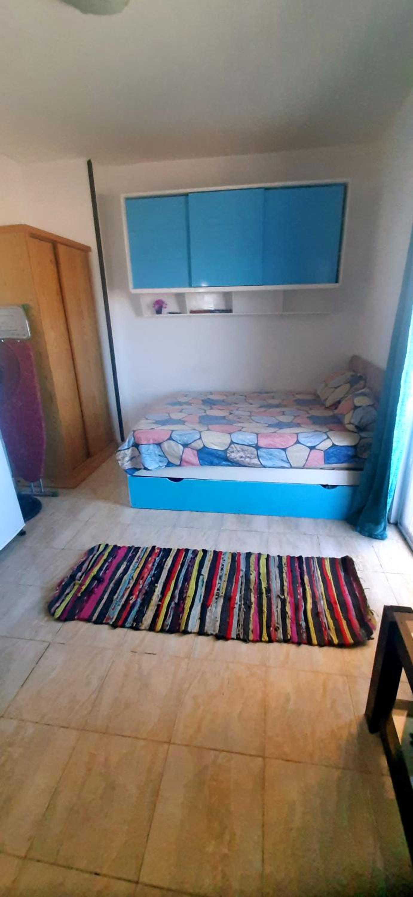 Wavesong Whispers flat where you can enjoy seaview with the best price and enjoy speedy wifi