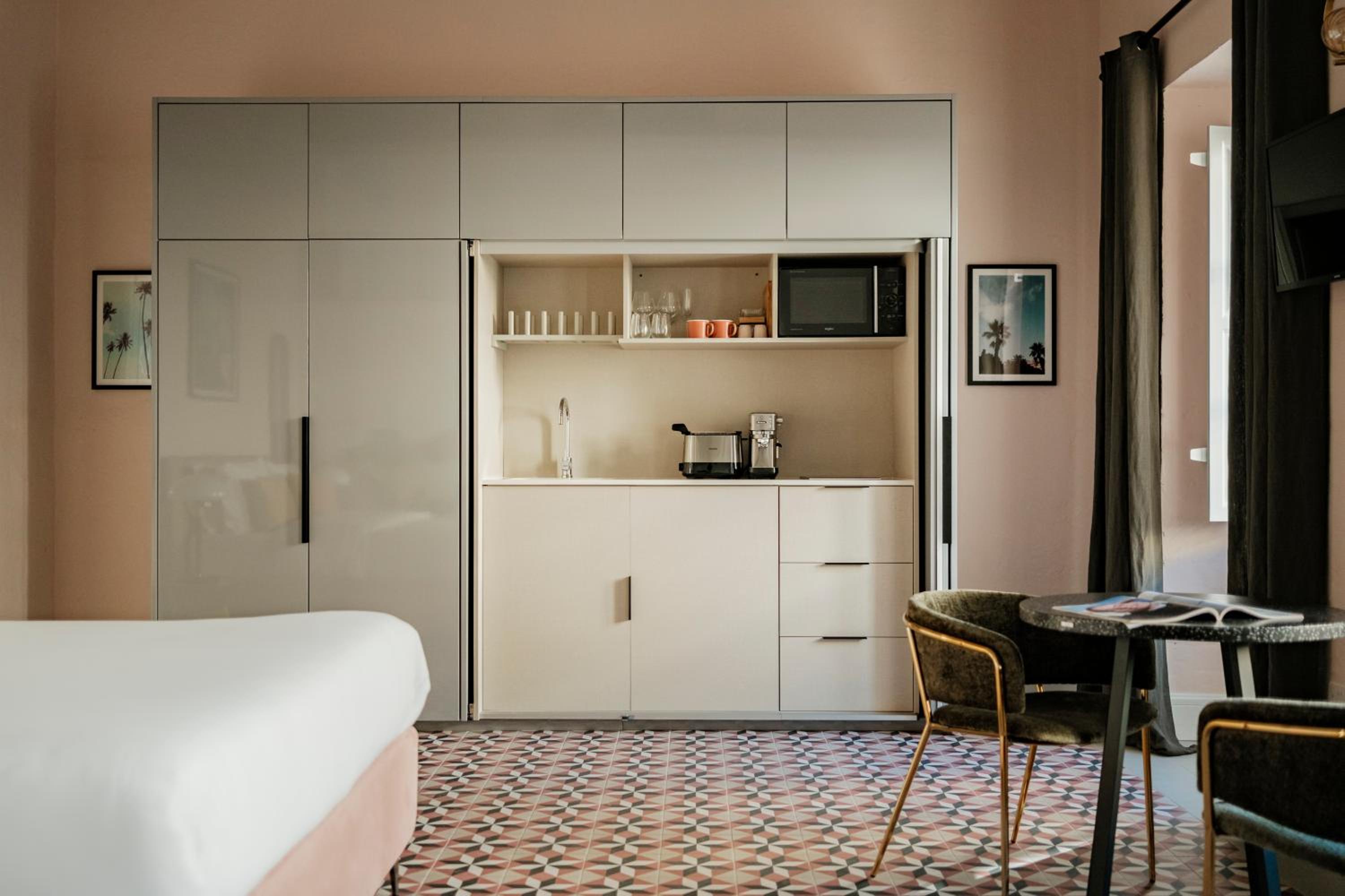 hotel room