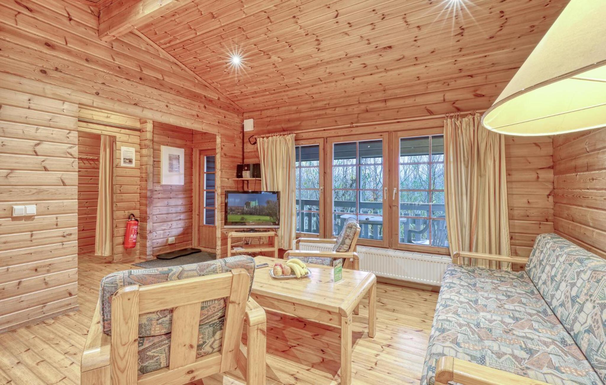 2 Bedroom Stunning Home In Masserberg