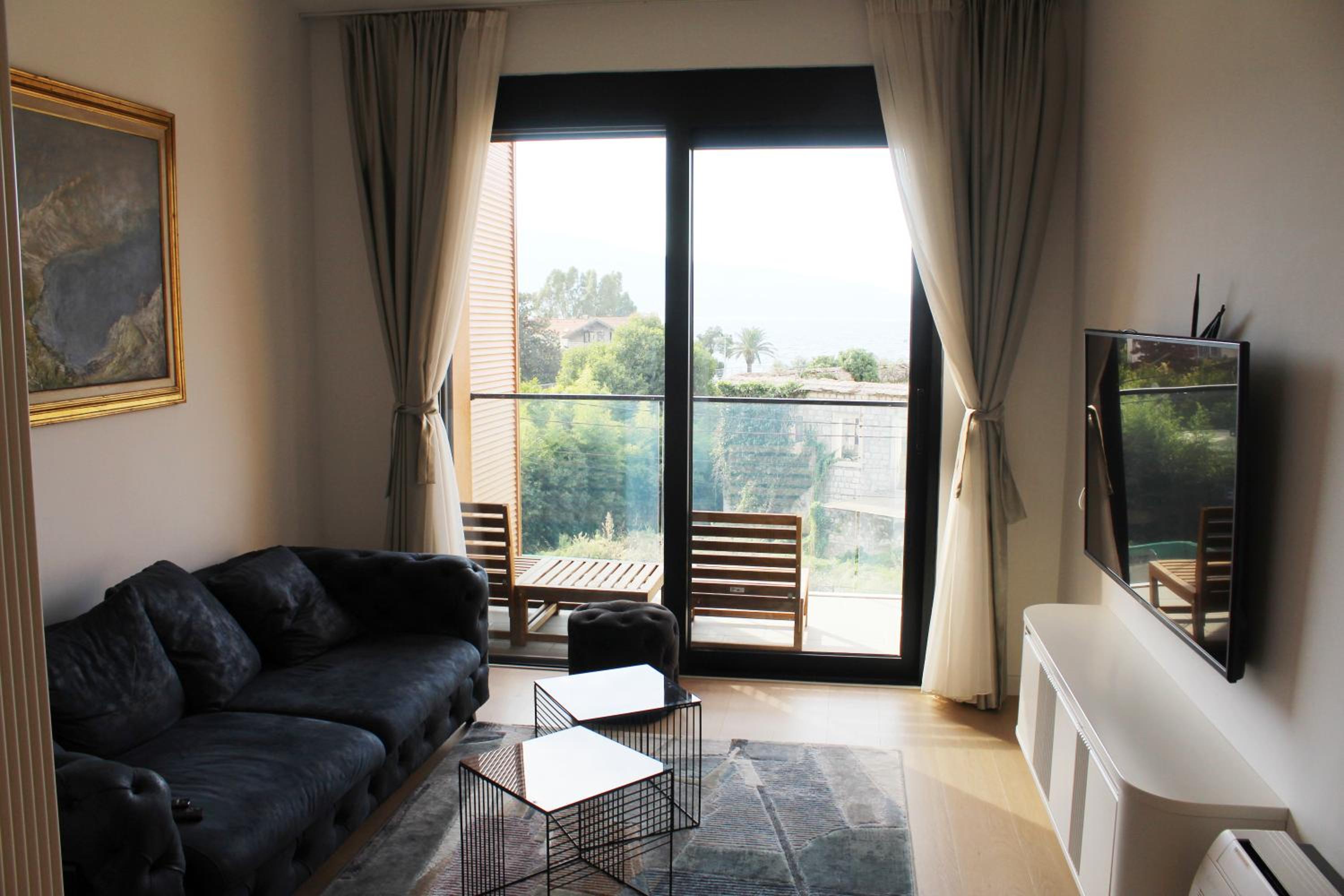 Manor Apartment
