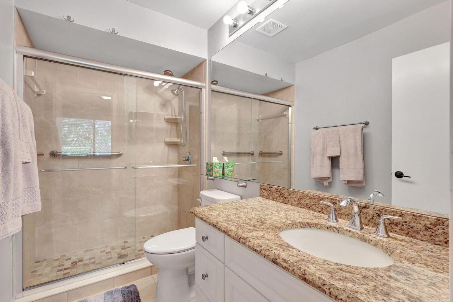 Private Cottage in West Palm Beach Florida - Property Image 21