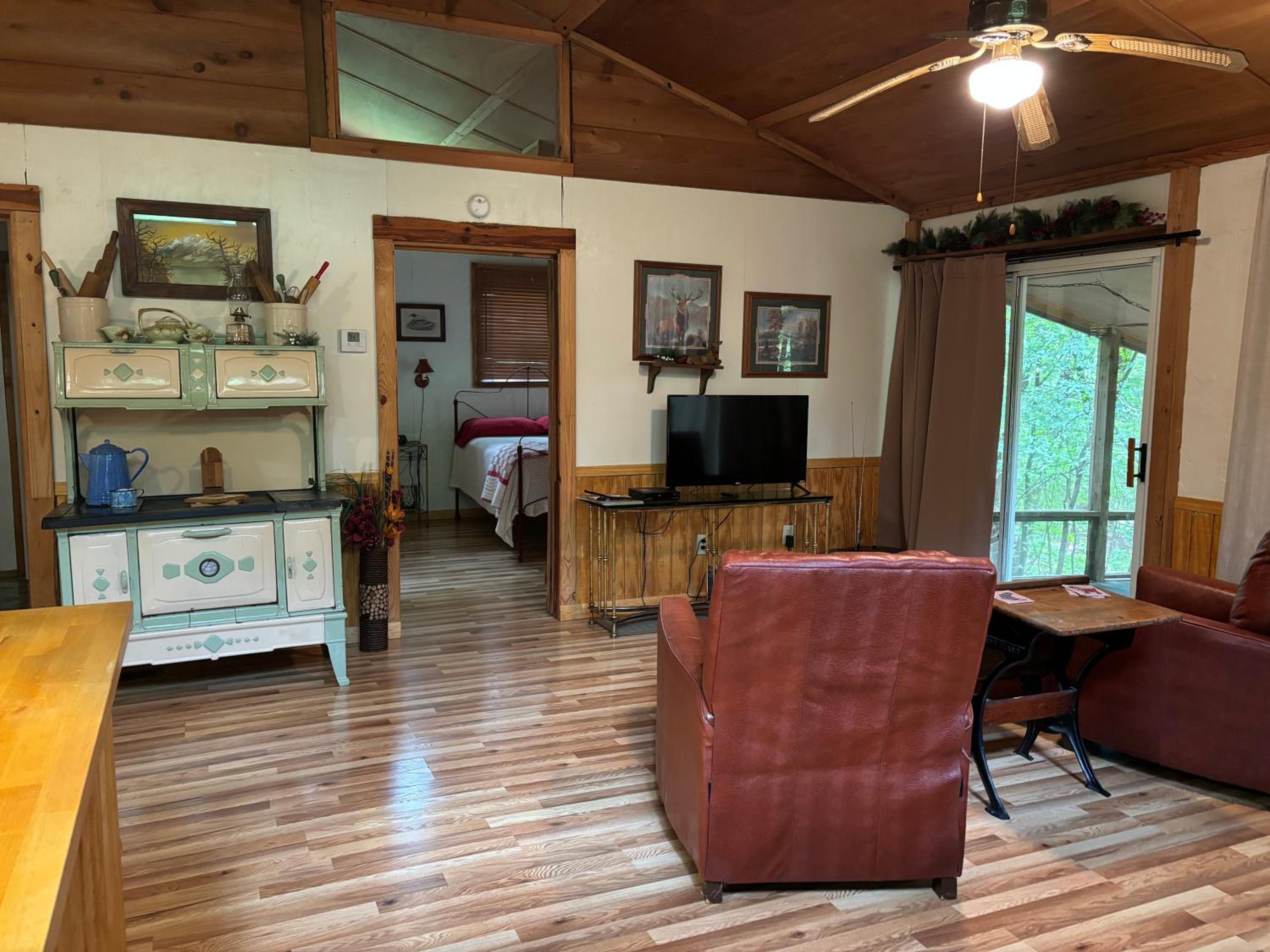 Little Piney Cabin view 4