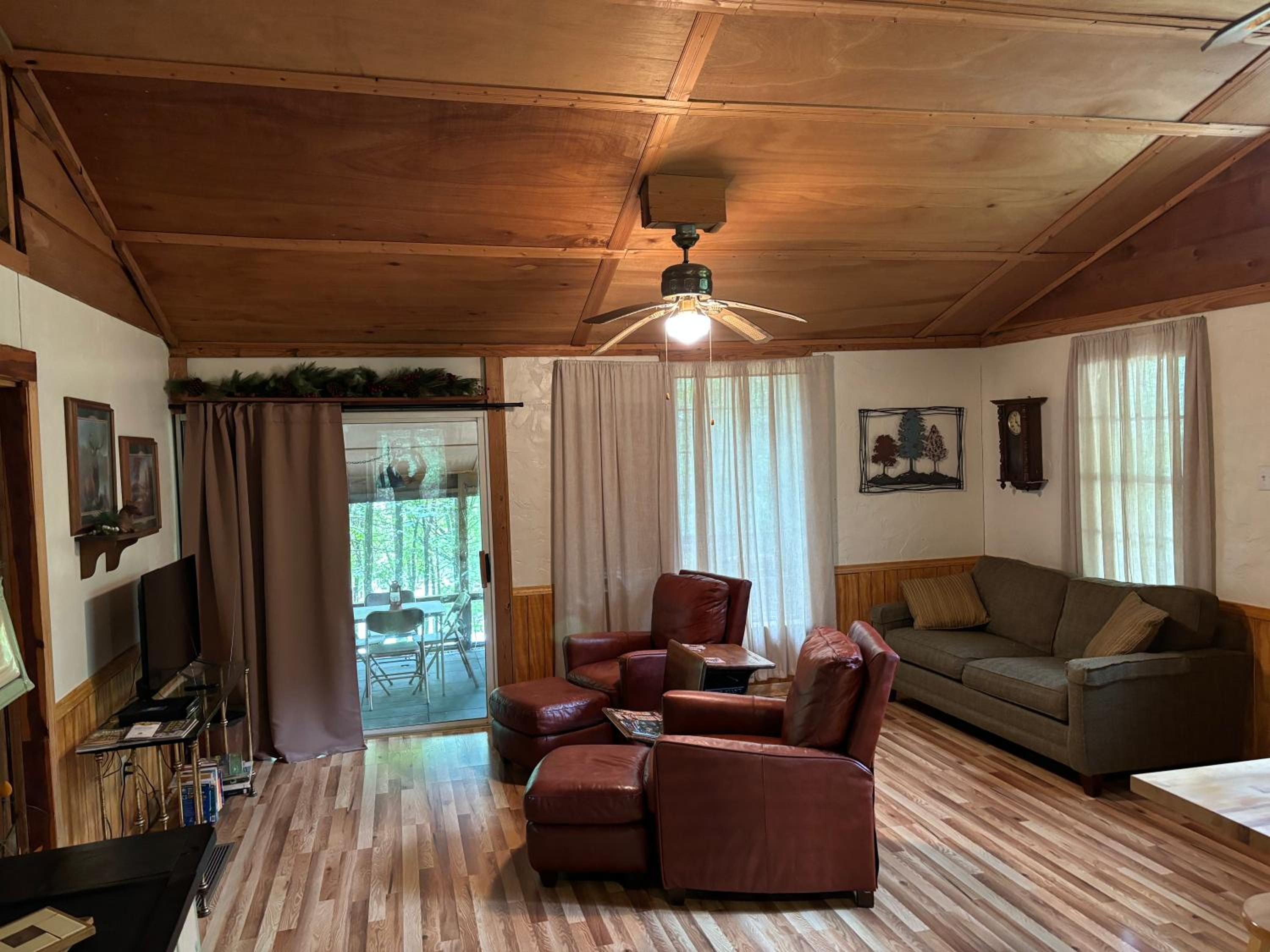Little Piney Cabin view 5