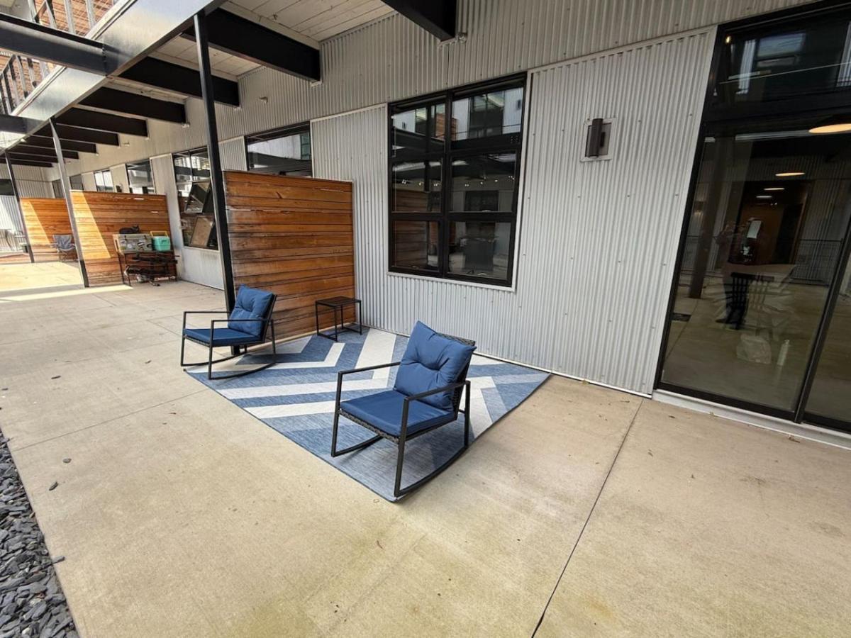 Rustic Meets Modern 2BR 2BA view 3