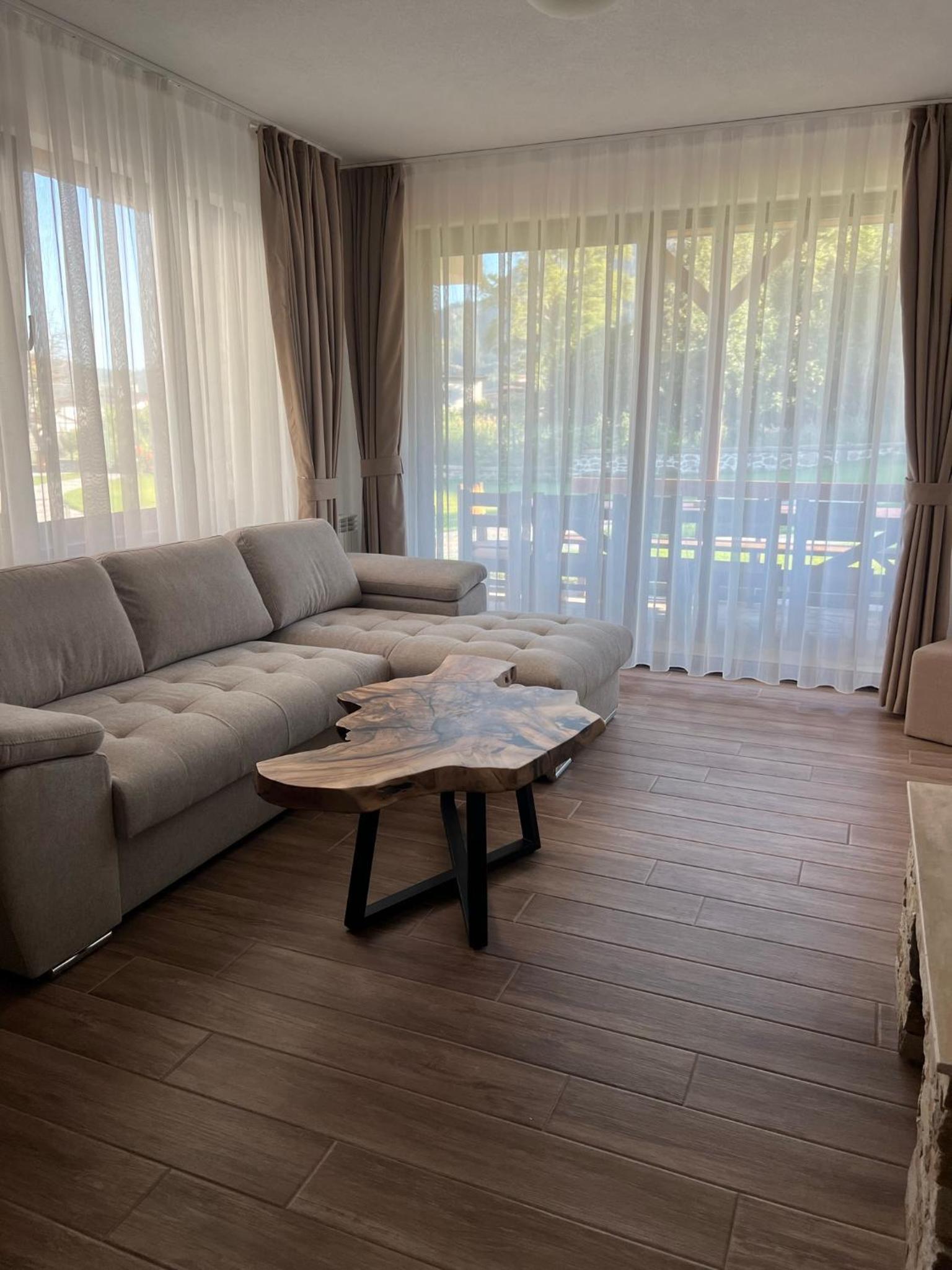 SPA Apartament Daffi