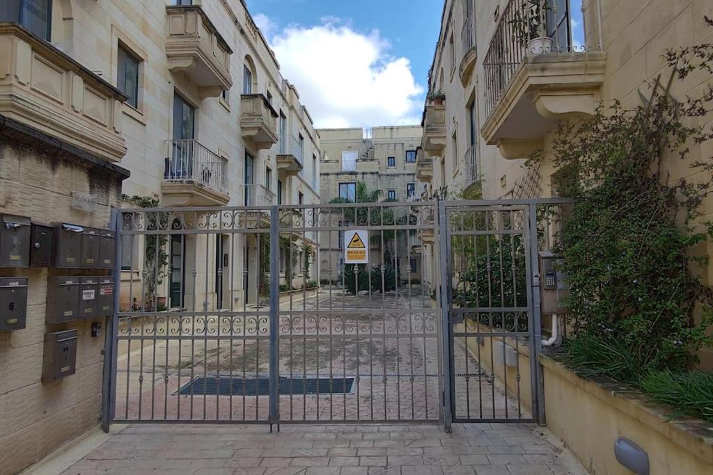 Cosy two bedroom maisonette view 2