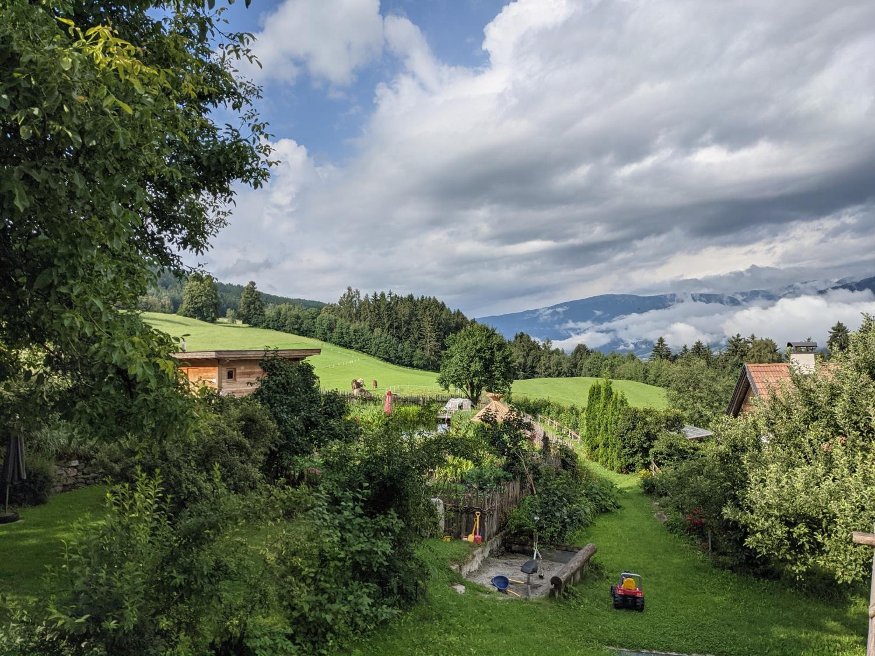 Froetscherhof, Urlaub auf dem Bio-Bauernhof in Brixen, Appartments, Sauna und BrixenCard