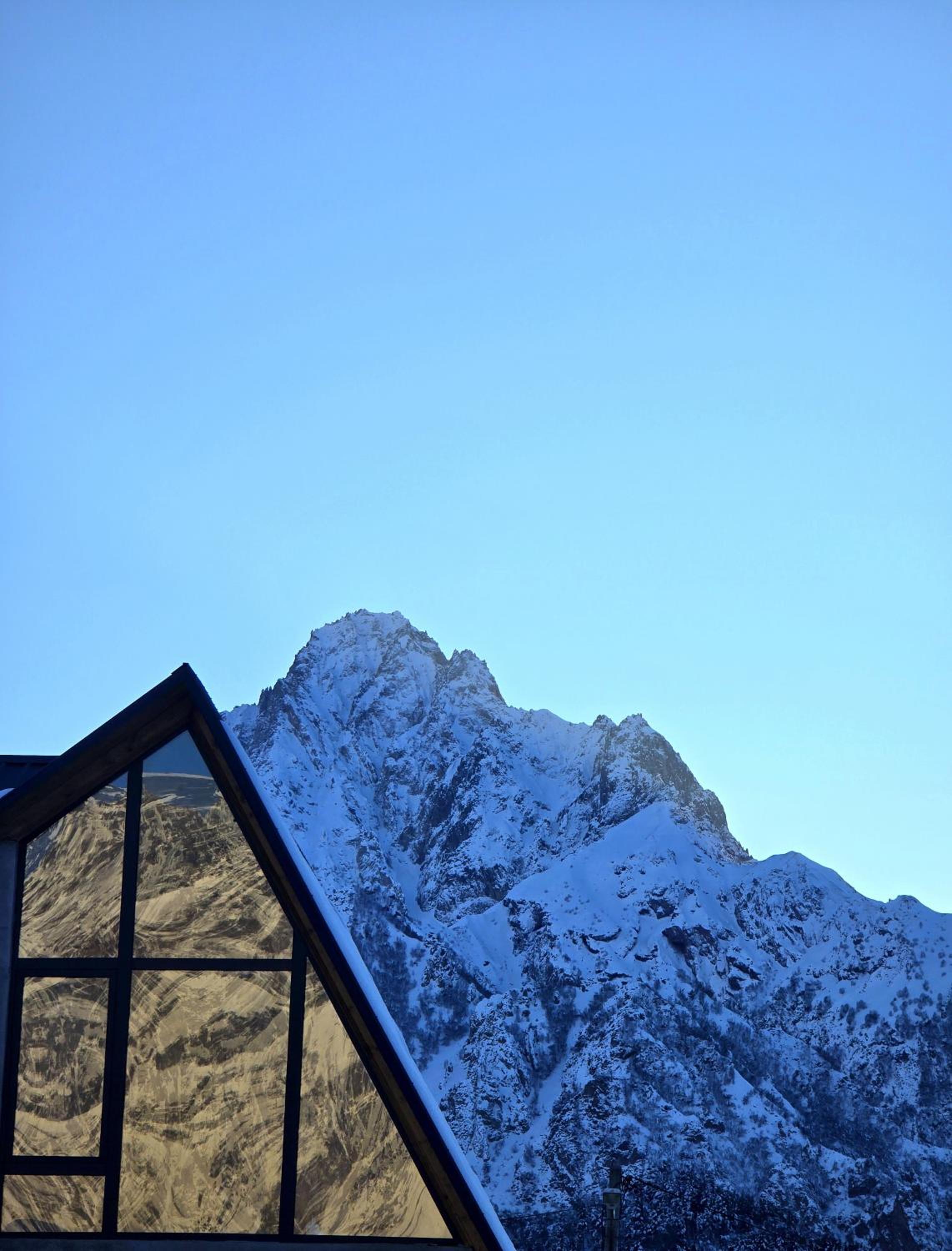 Grand Mountain Cottage view 4