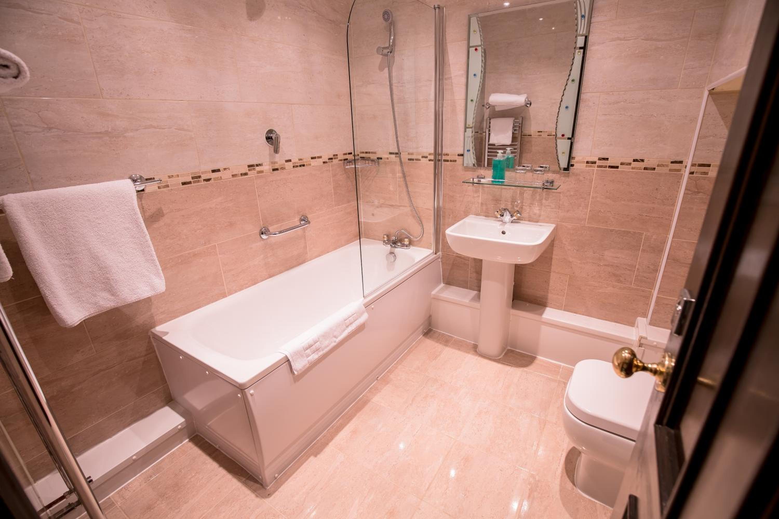 Harefield Manor Hotel, photo 37