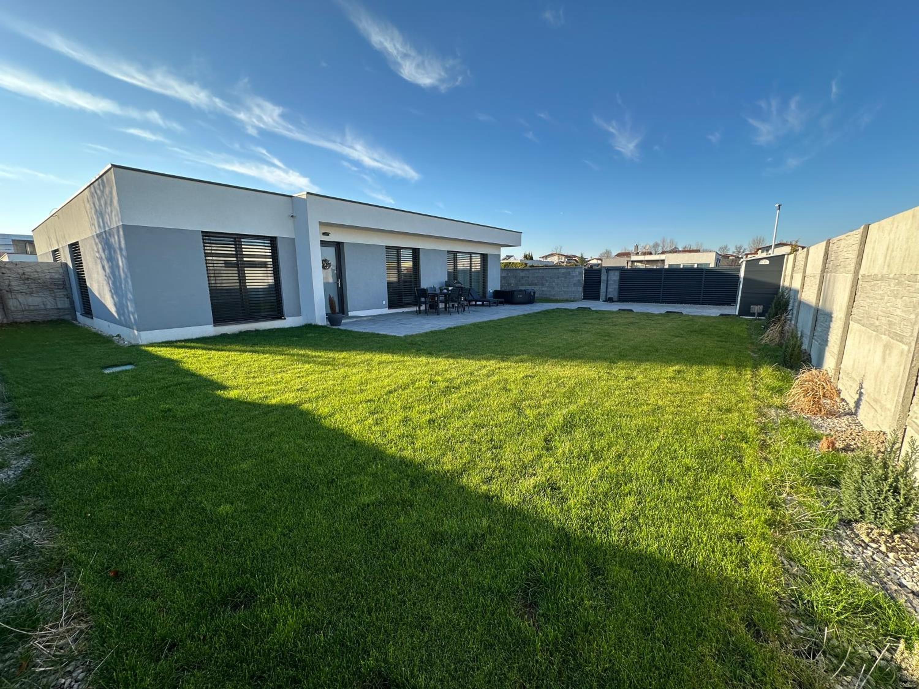 Hotel Klimatizovaný Apartmánový dom s vírivkou, 9A - Image 1