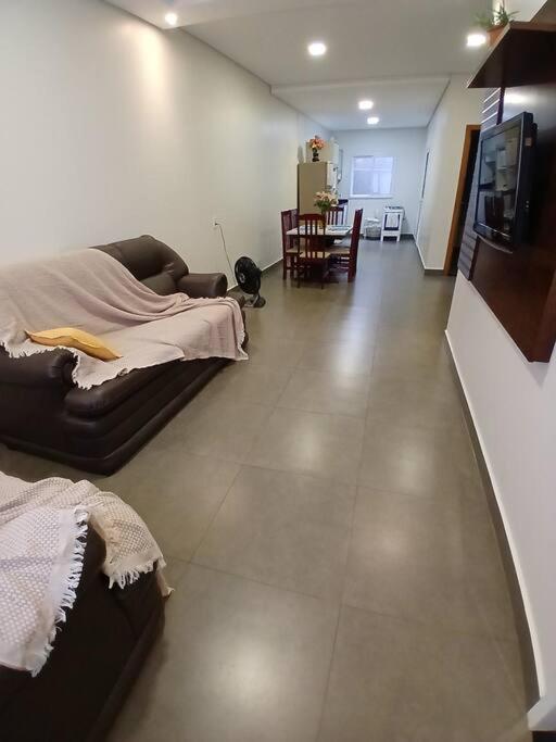 IguaFallsRefugeCataratasBR-Py-AR