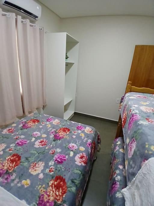 IguaFallsRefugeCataratasBR-Py-AR
