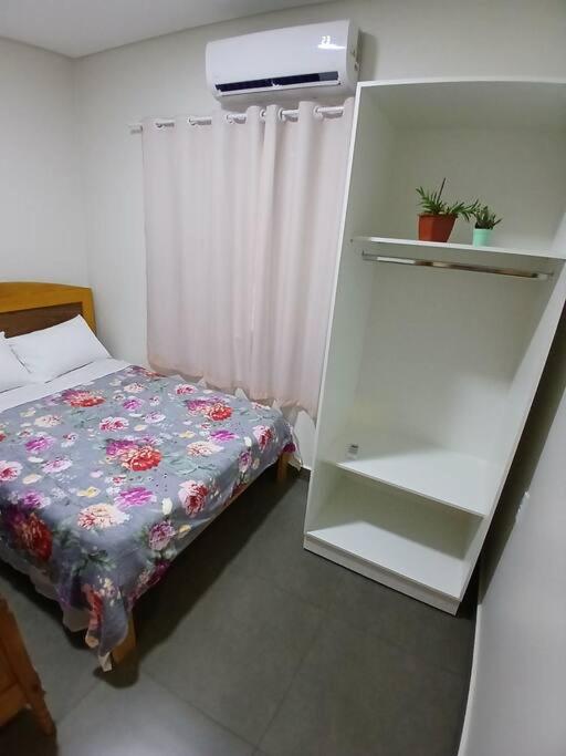 IguaFallsRefugeCataratasBR-Py-AR