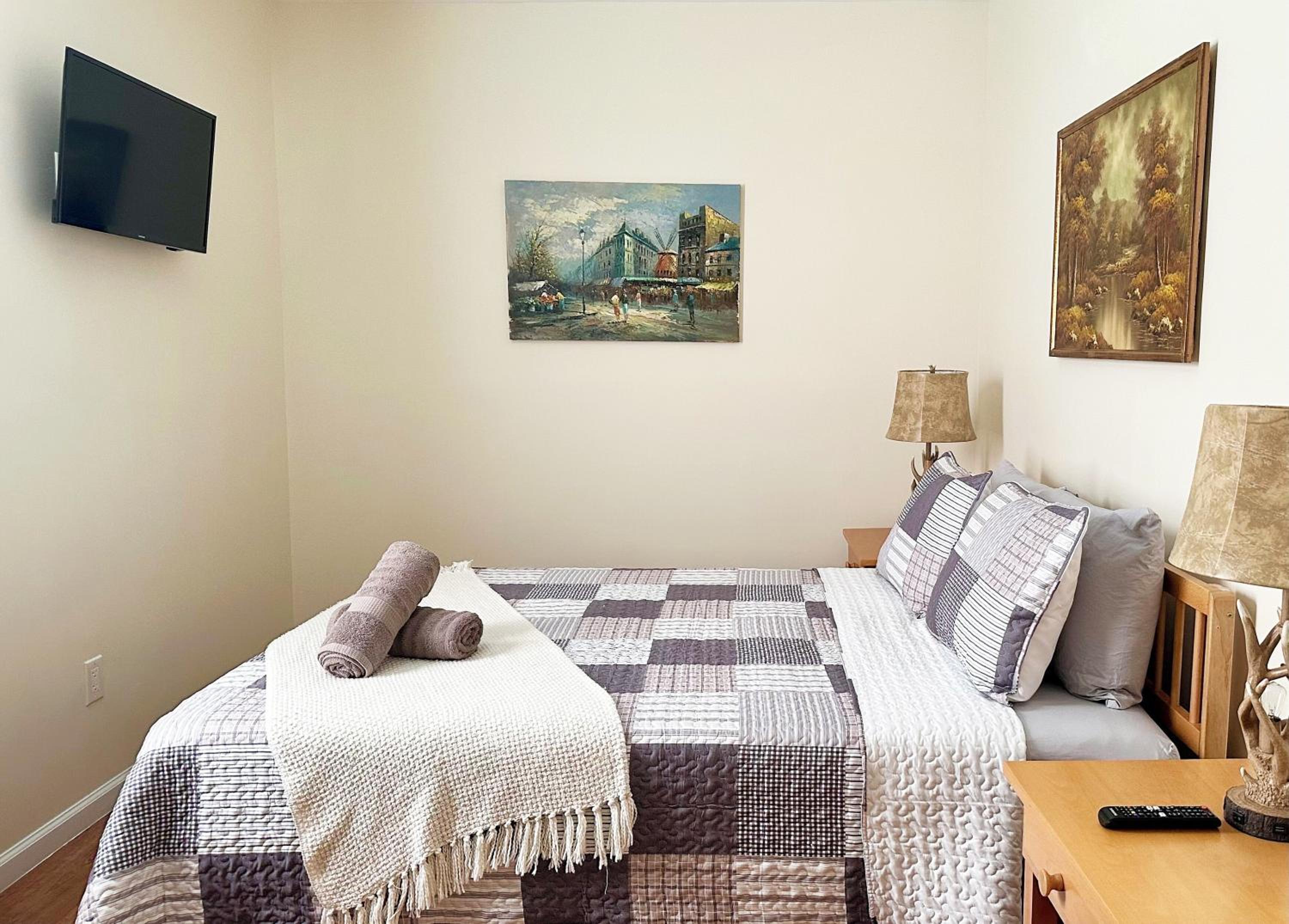 Saugerties Waterfront Getaway