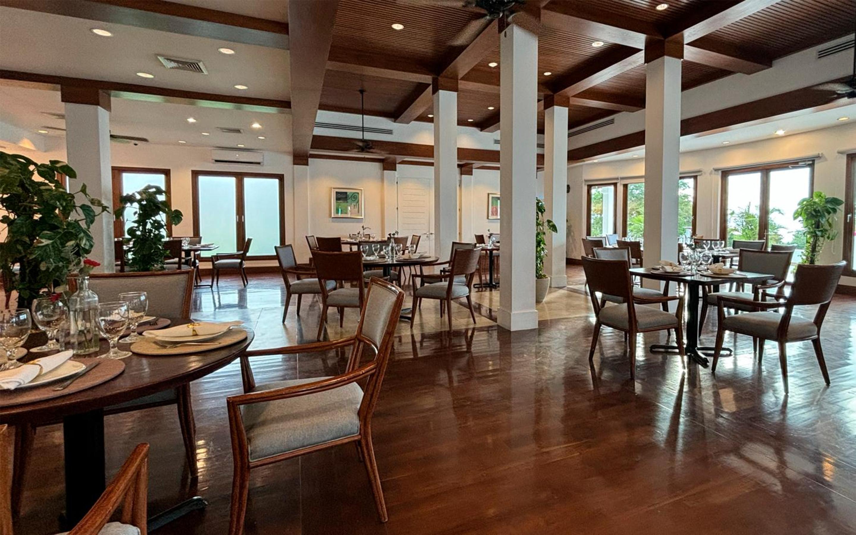 Las Verandas Hotel & Villas