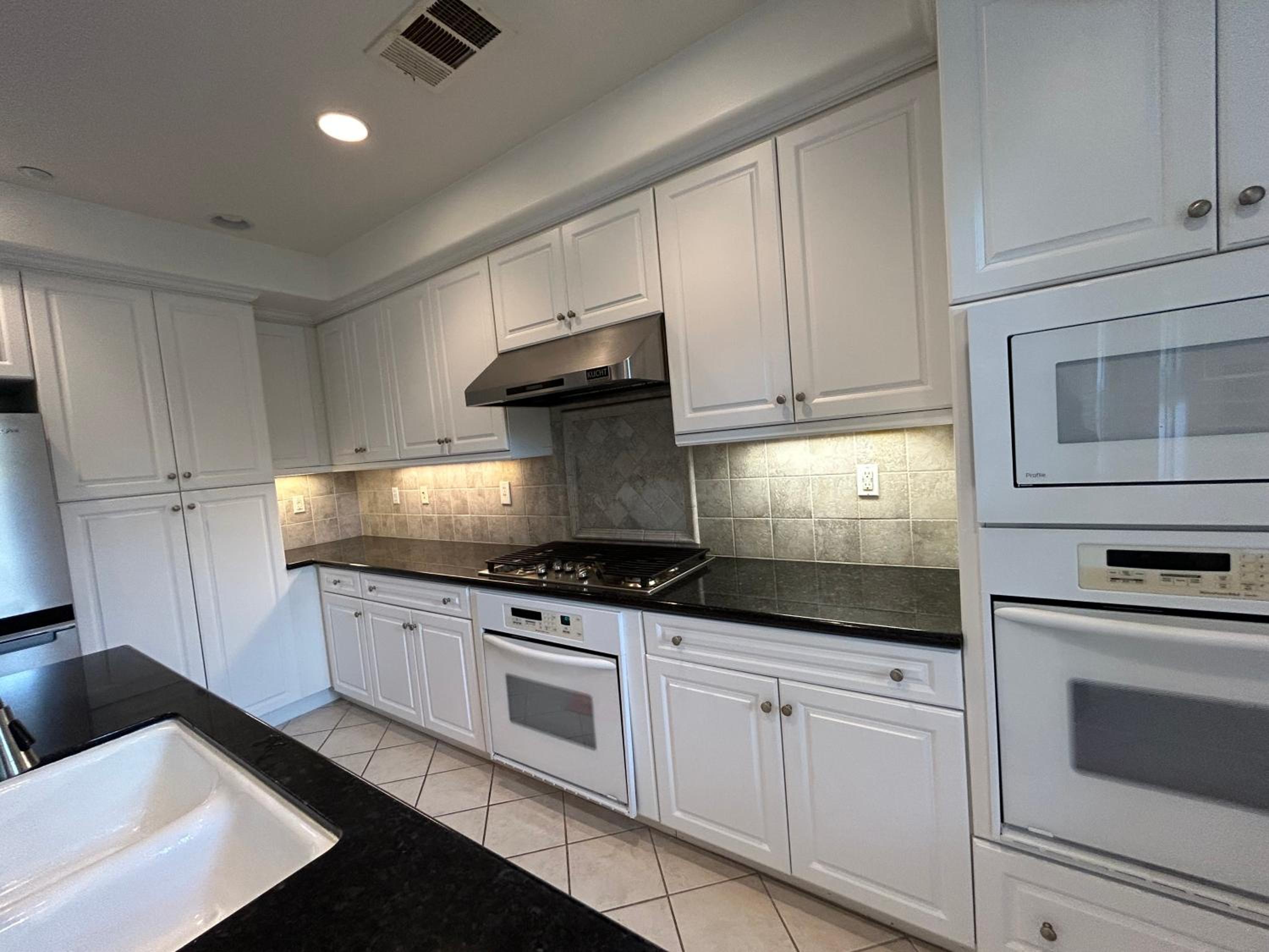 comfortable 3-bedroom home in Irvine view 3
