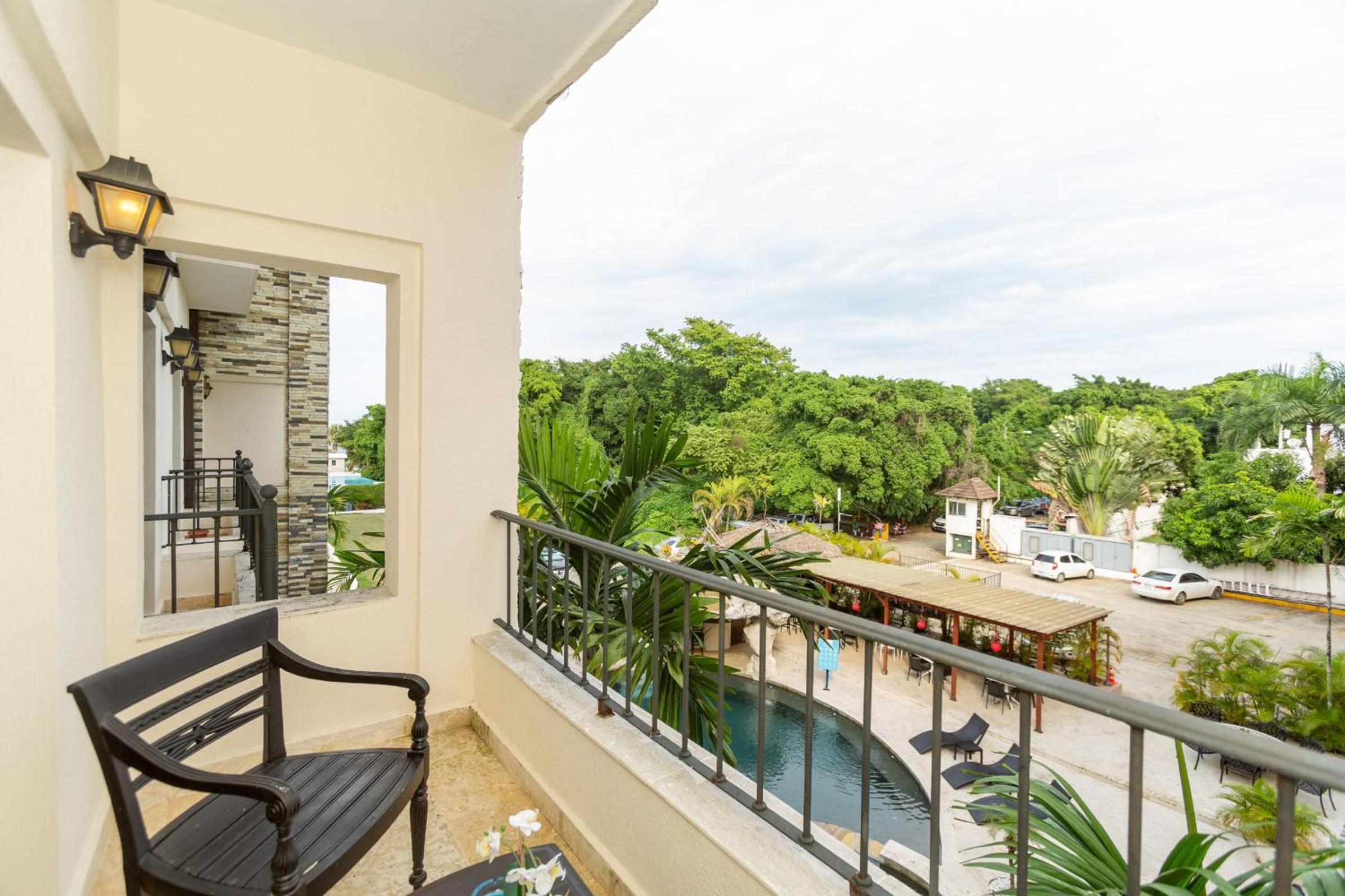 Charming Beachfront Apartment with Terrace