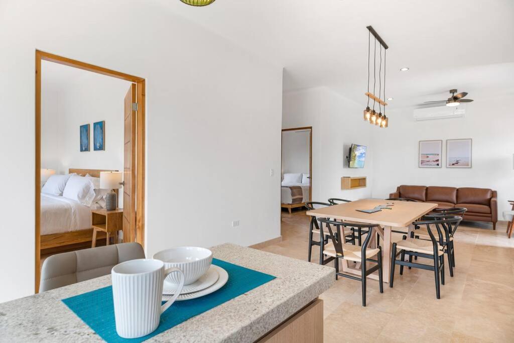 Pineda Suite # 301 with Great Location, Rooftop, Private Parking and Housekeping view 2