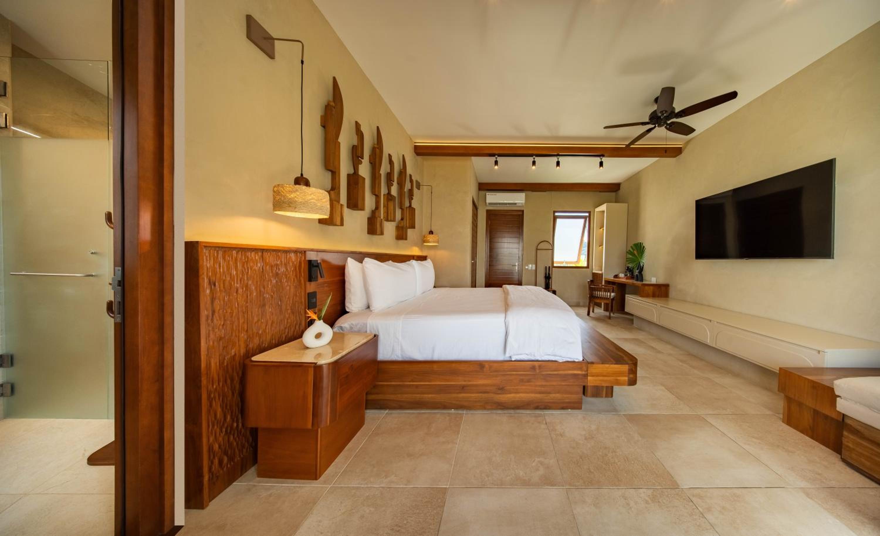 Las Verandas Hotel & Villas