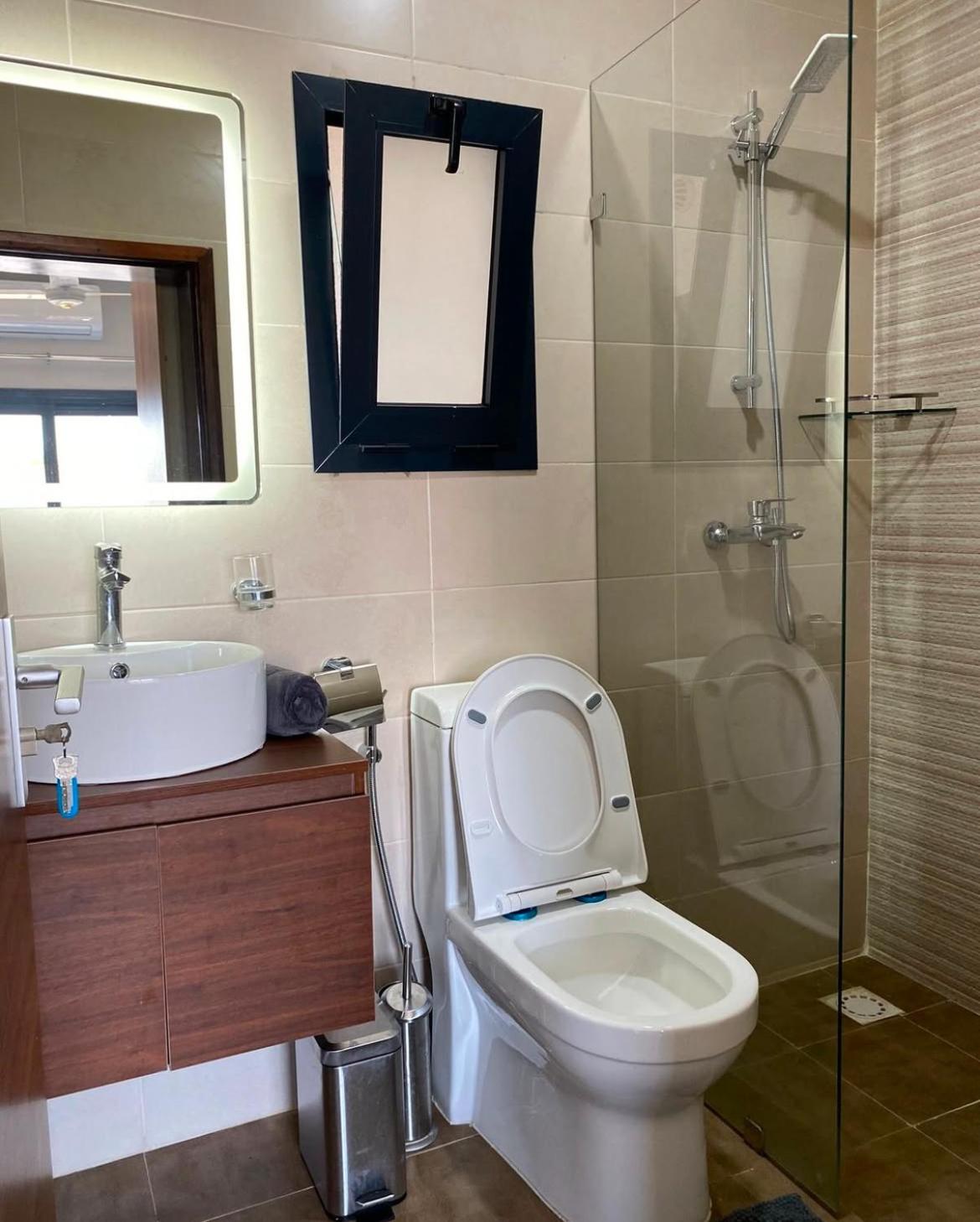Stylish 1-Bedroom Apartment at Aqua View, photo 15