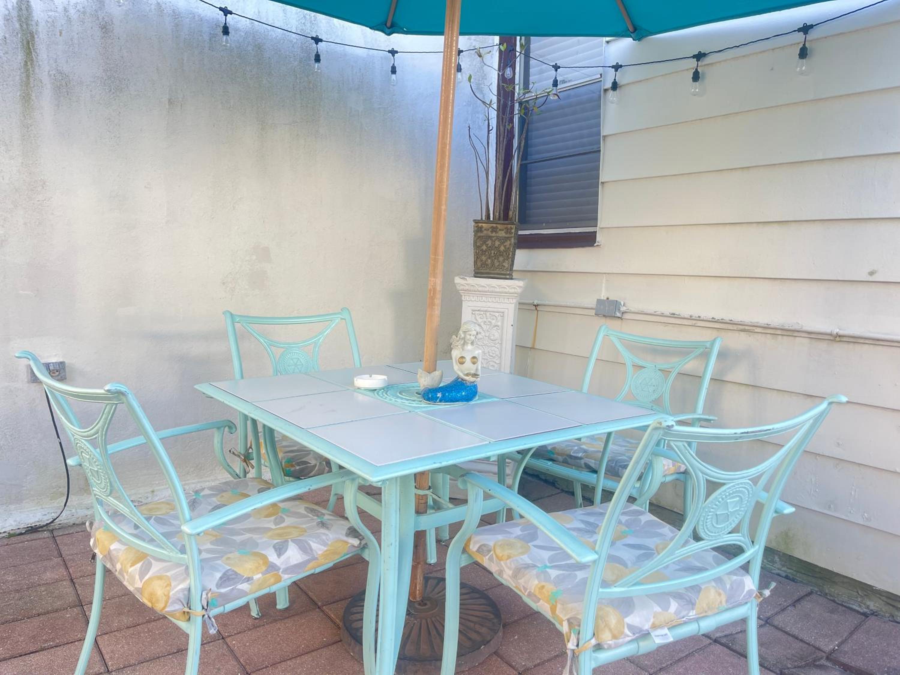 Hotel Convenient and Private Downtown 1BR Near Beach - Image 1