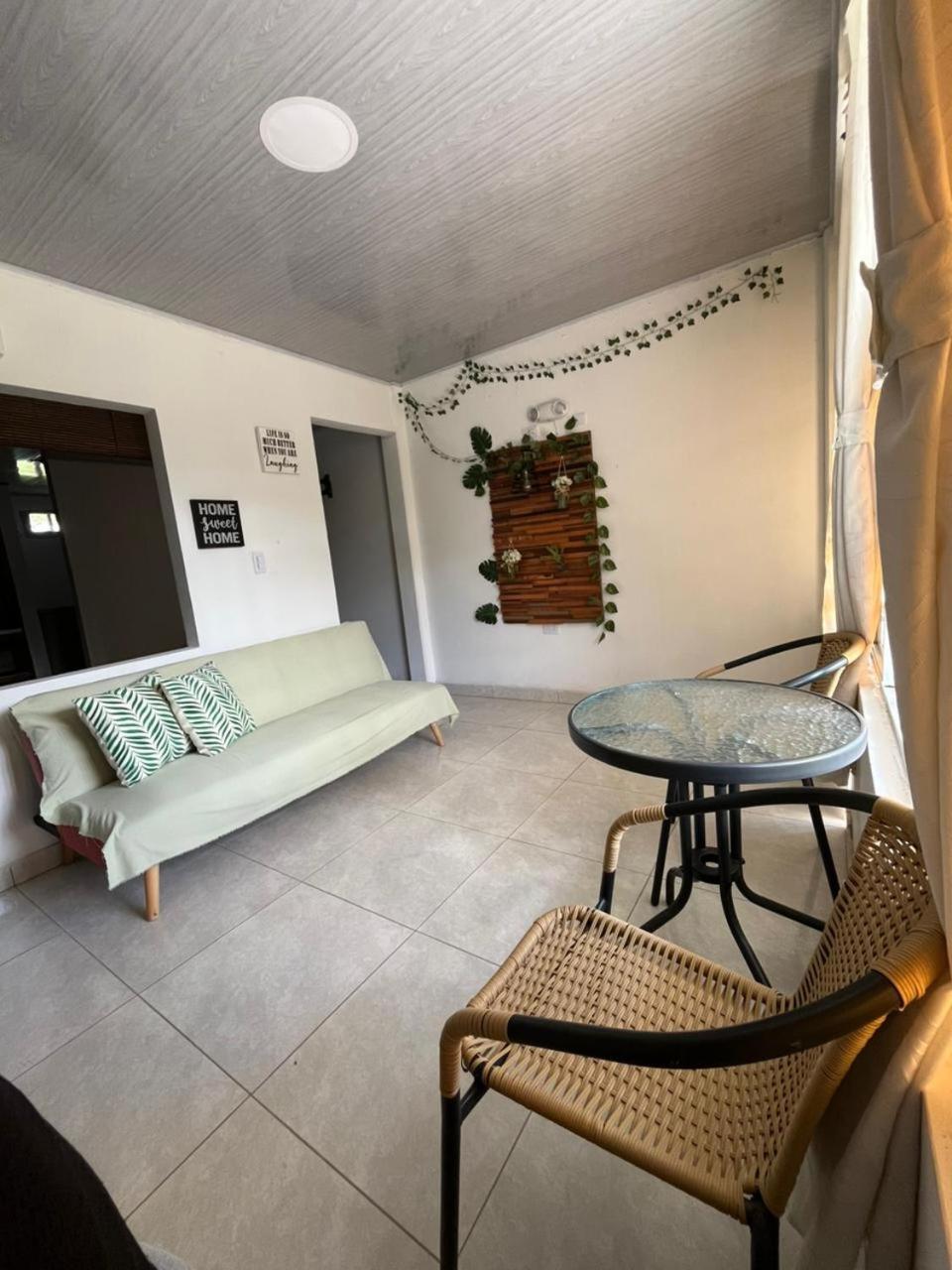 apartamento tranquilo a 5 minutos del parque
