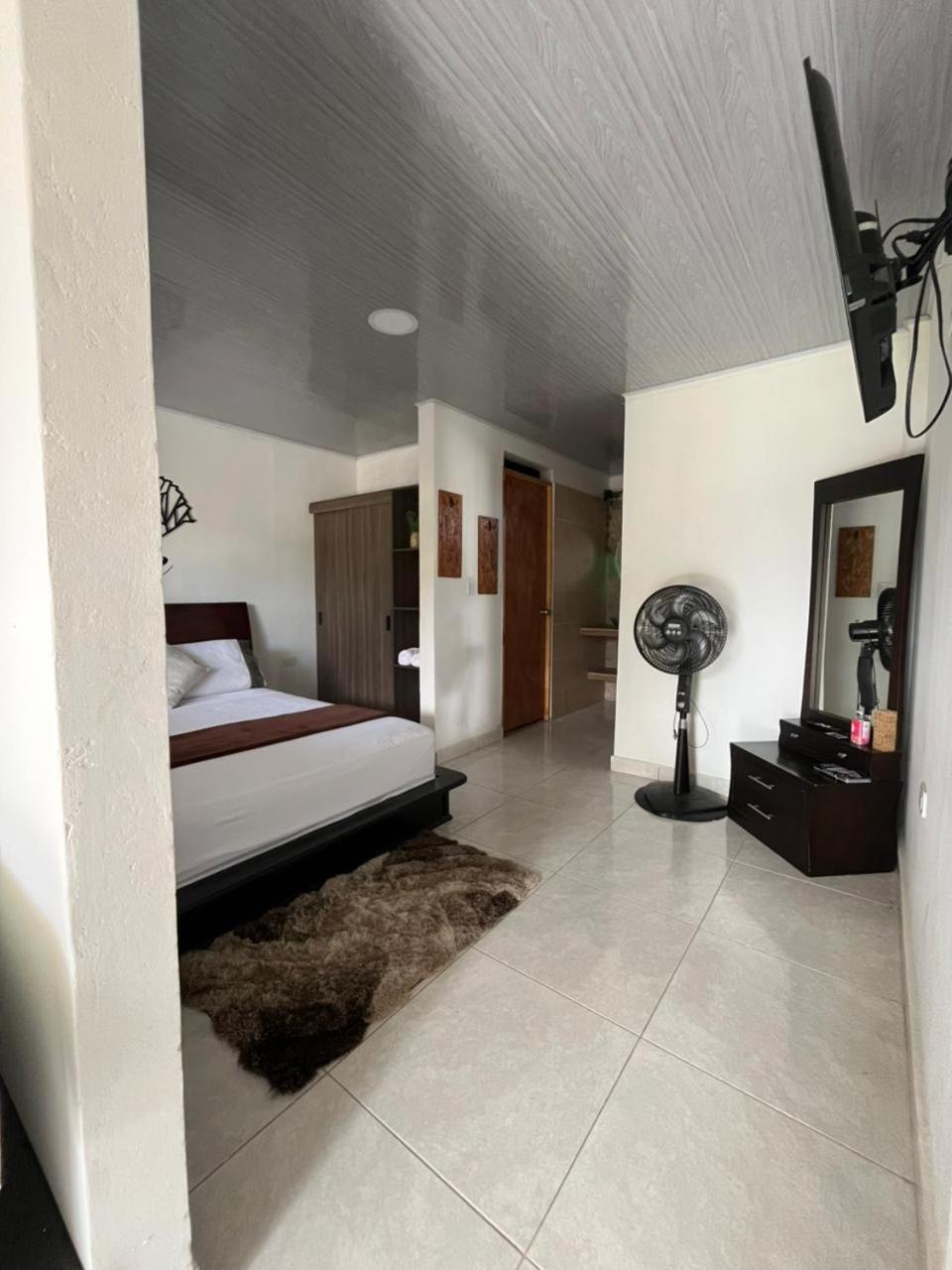 apartamento tranquilo a 5 minutos del parque