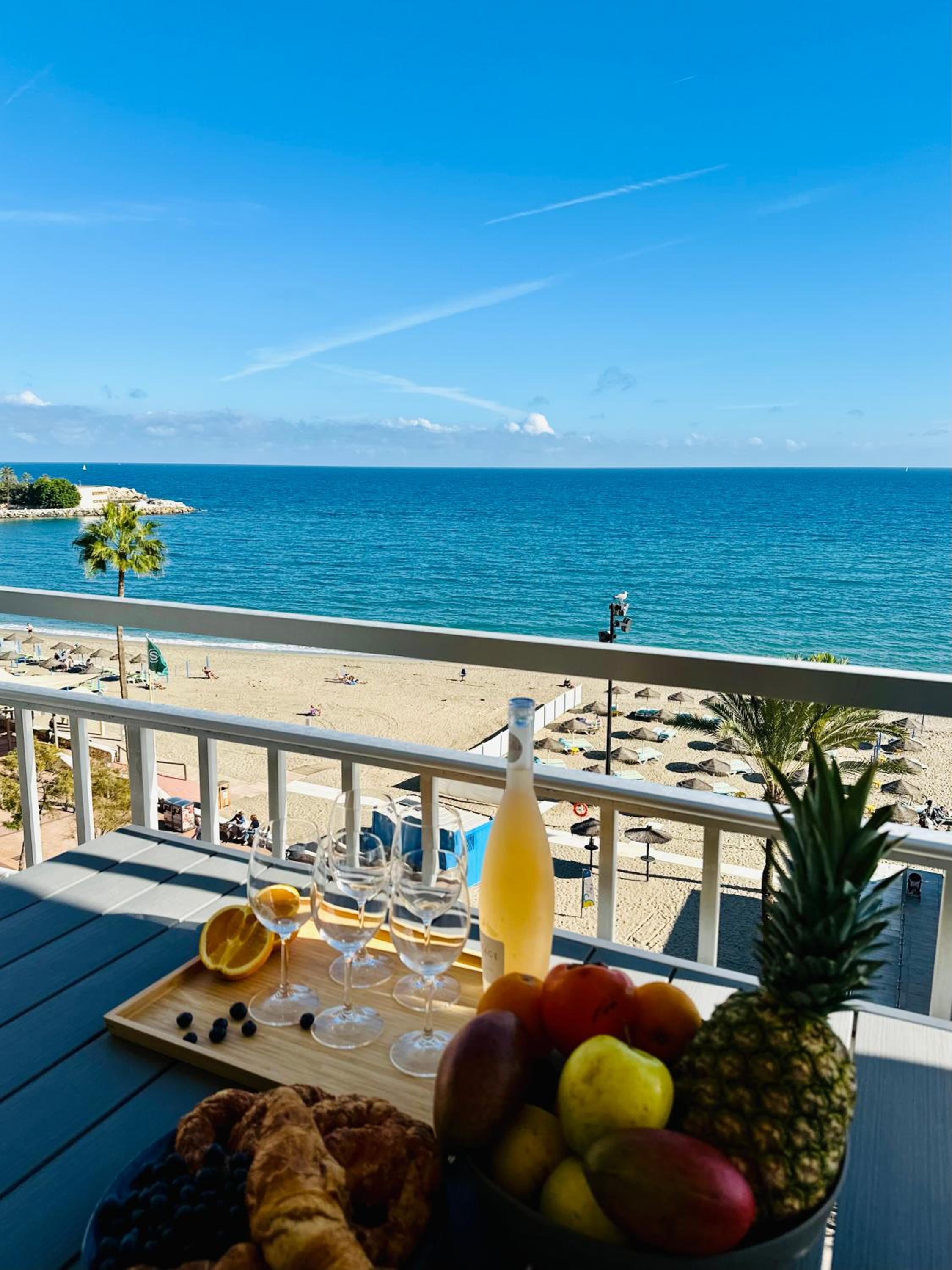 Horizonte 2 Beautiful apartment with incredible sea view at first line of Fuengirola beach