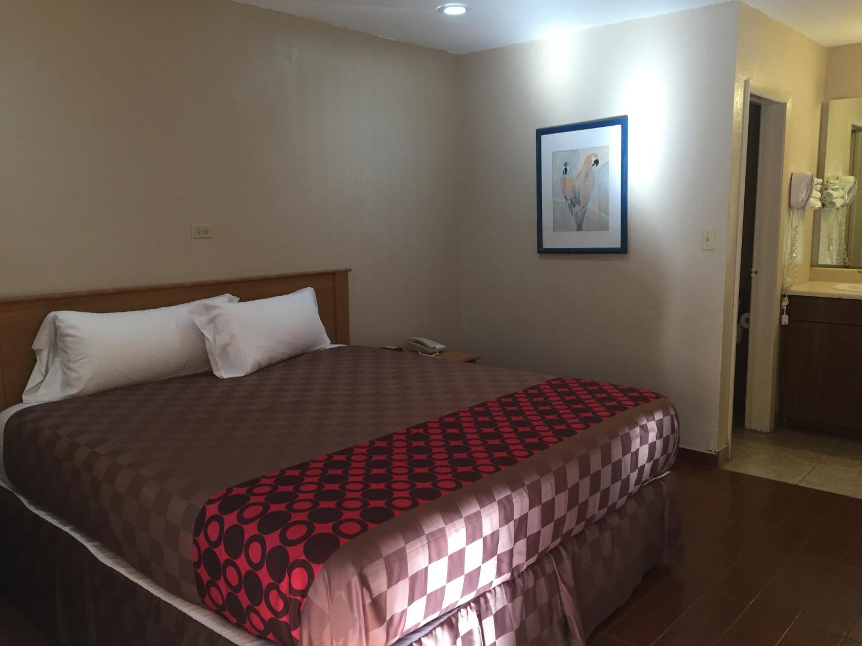 Townhouse Inn and Suites