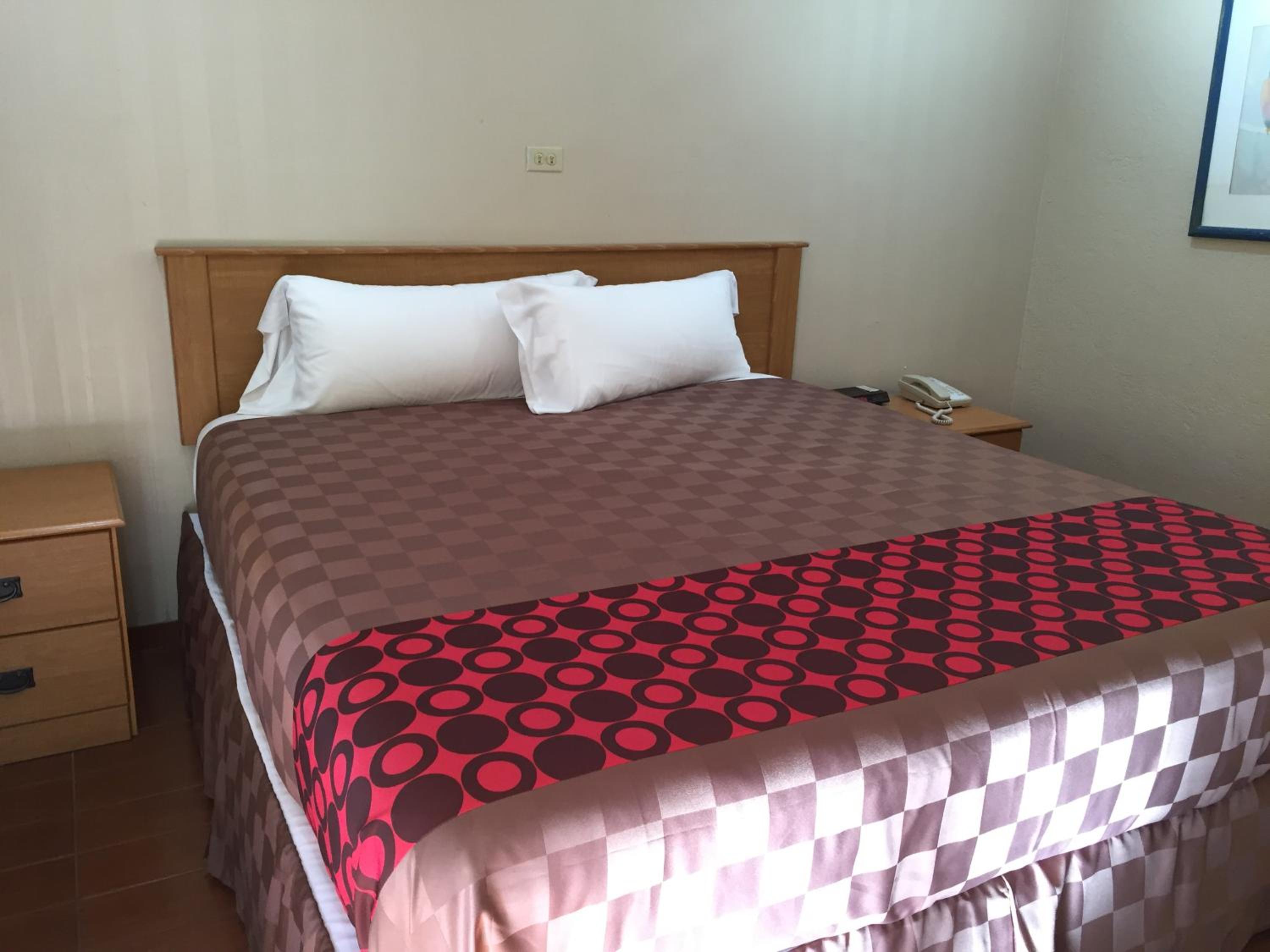 Townhouse Inn and Suites