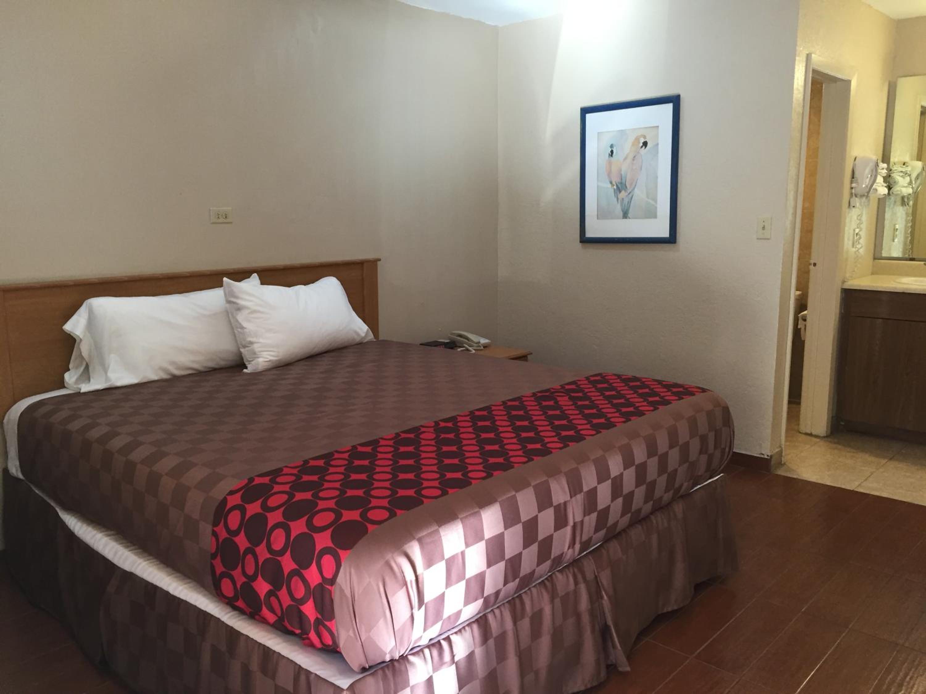 Townhouse Inn and Suites