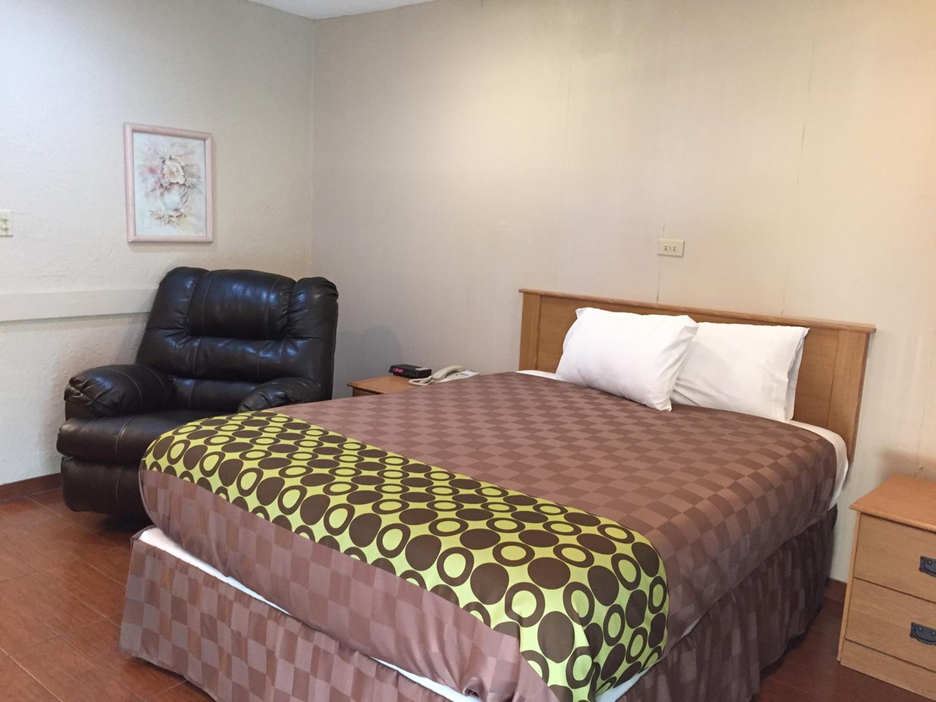 Townhouse Inn and Suites