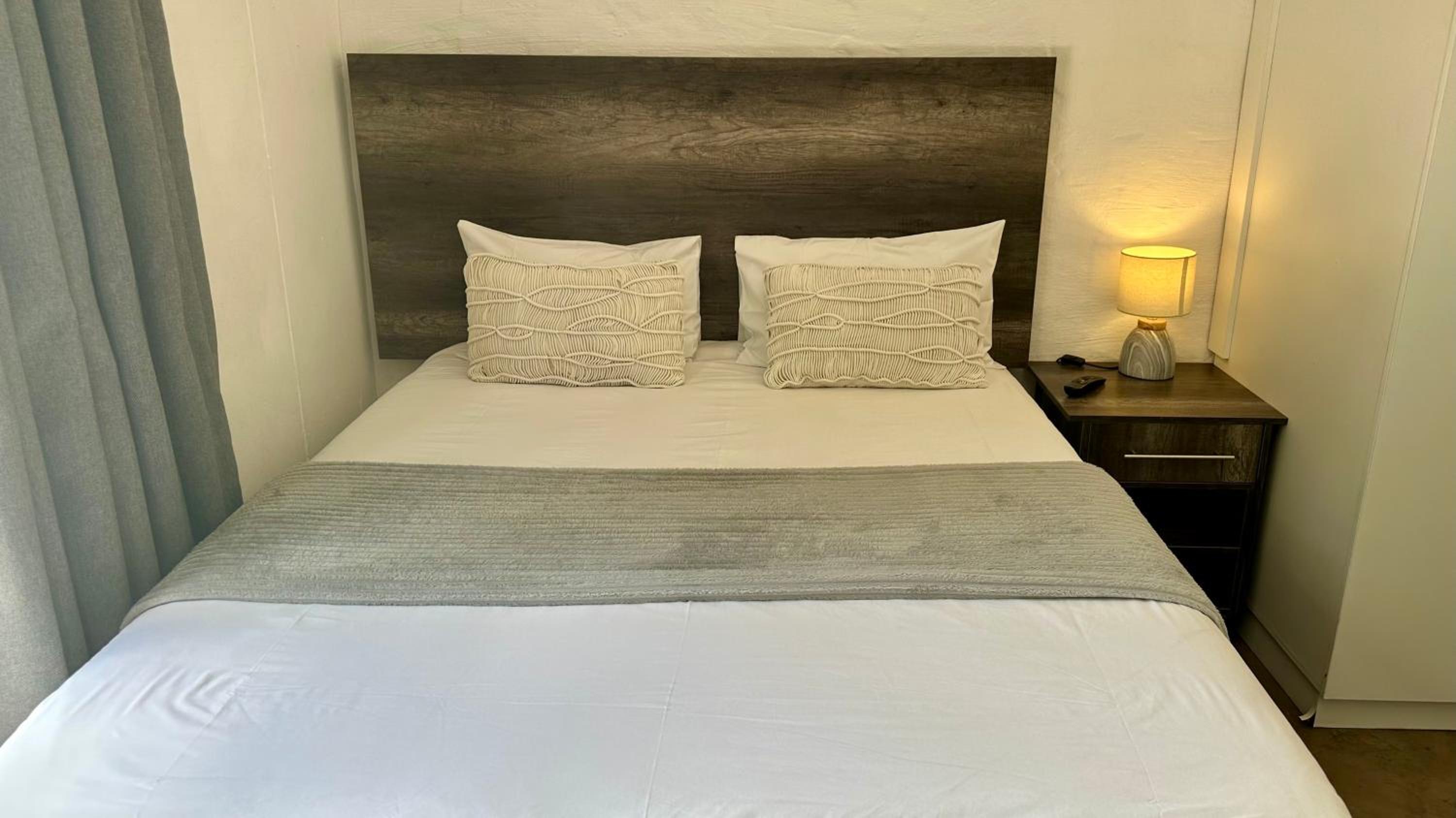 City Living Apartment 119 - Private Balcony, Washing Machine & Fast WiFi