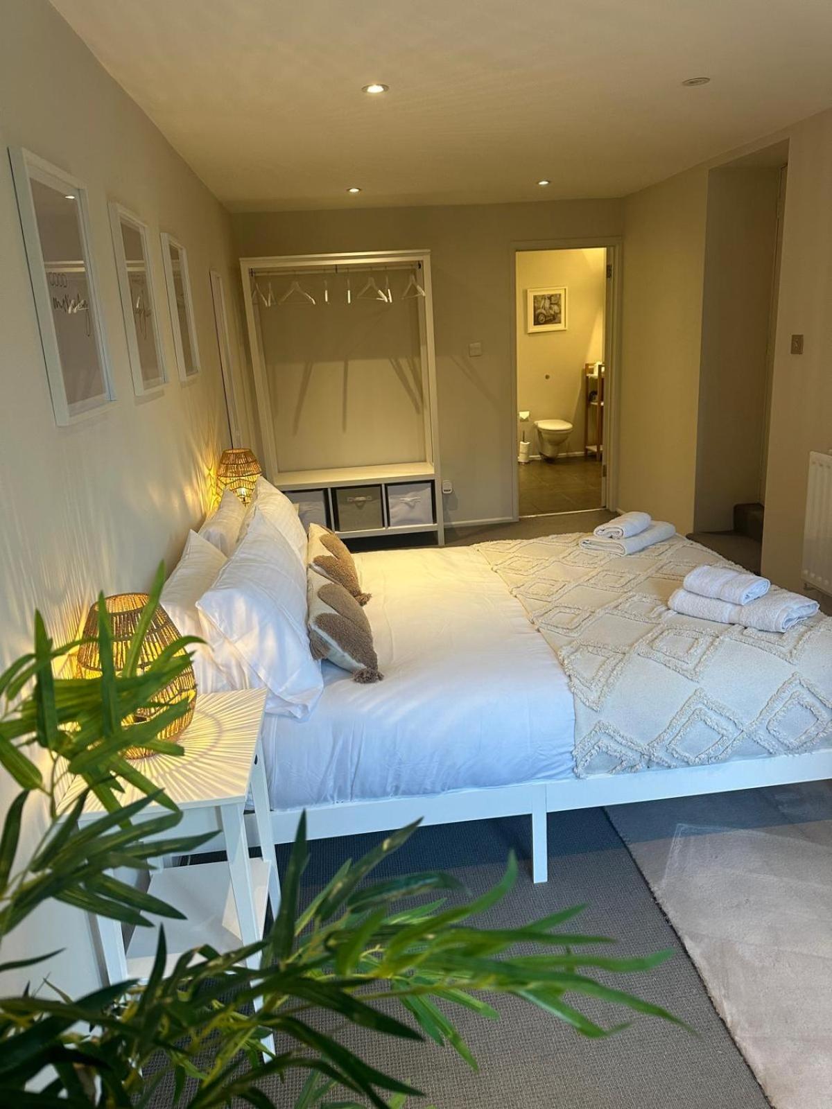 Woodfalls Luxury Getaway