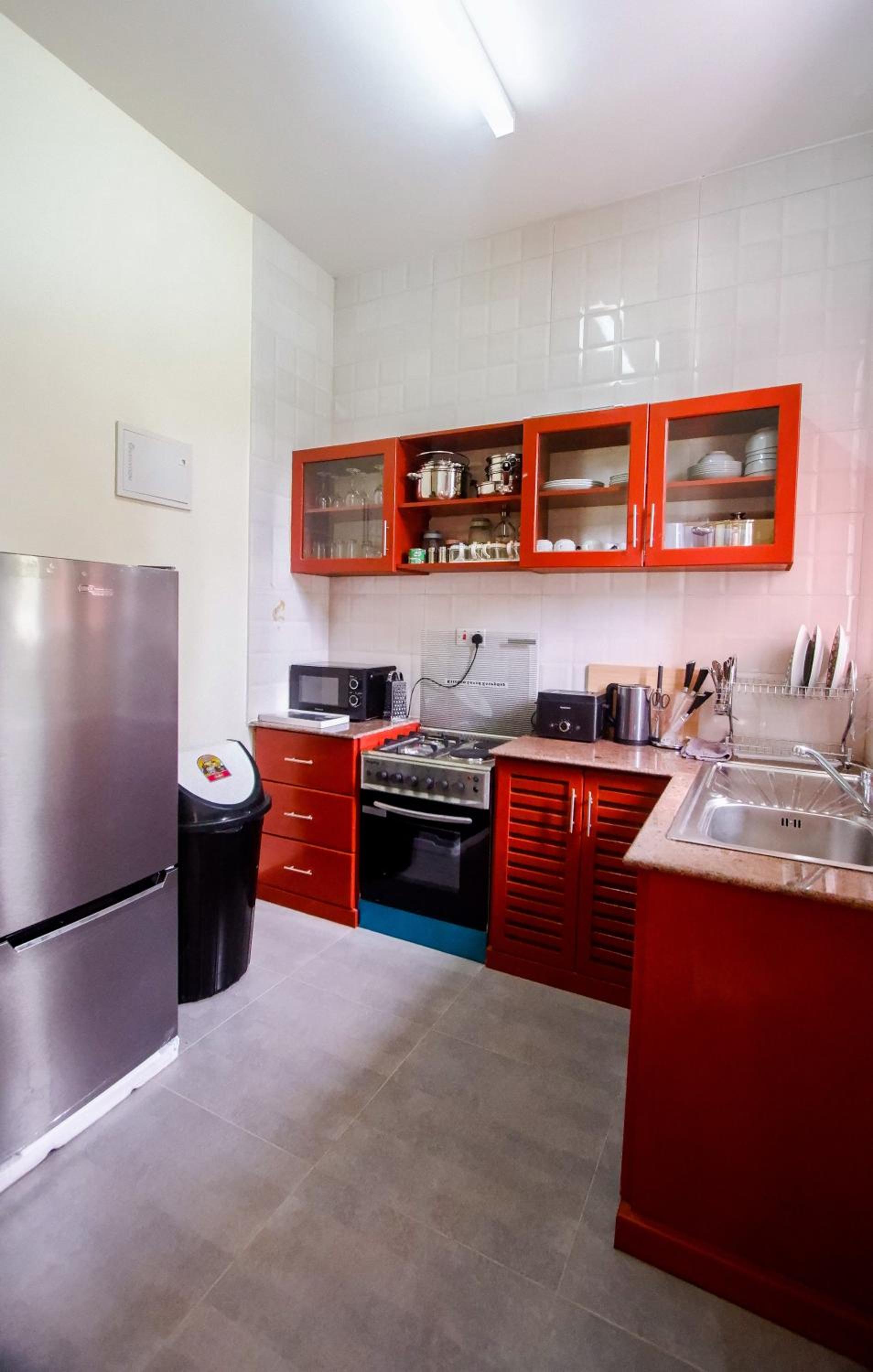 Zanzi modern 2 bed apartment GF view 2