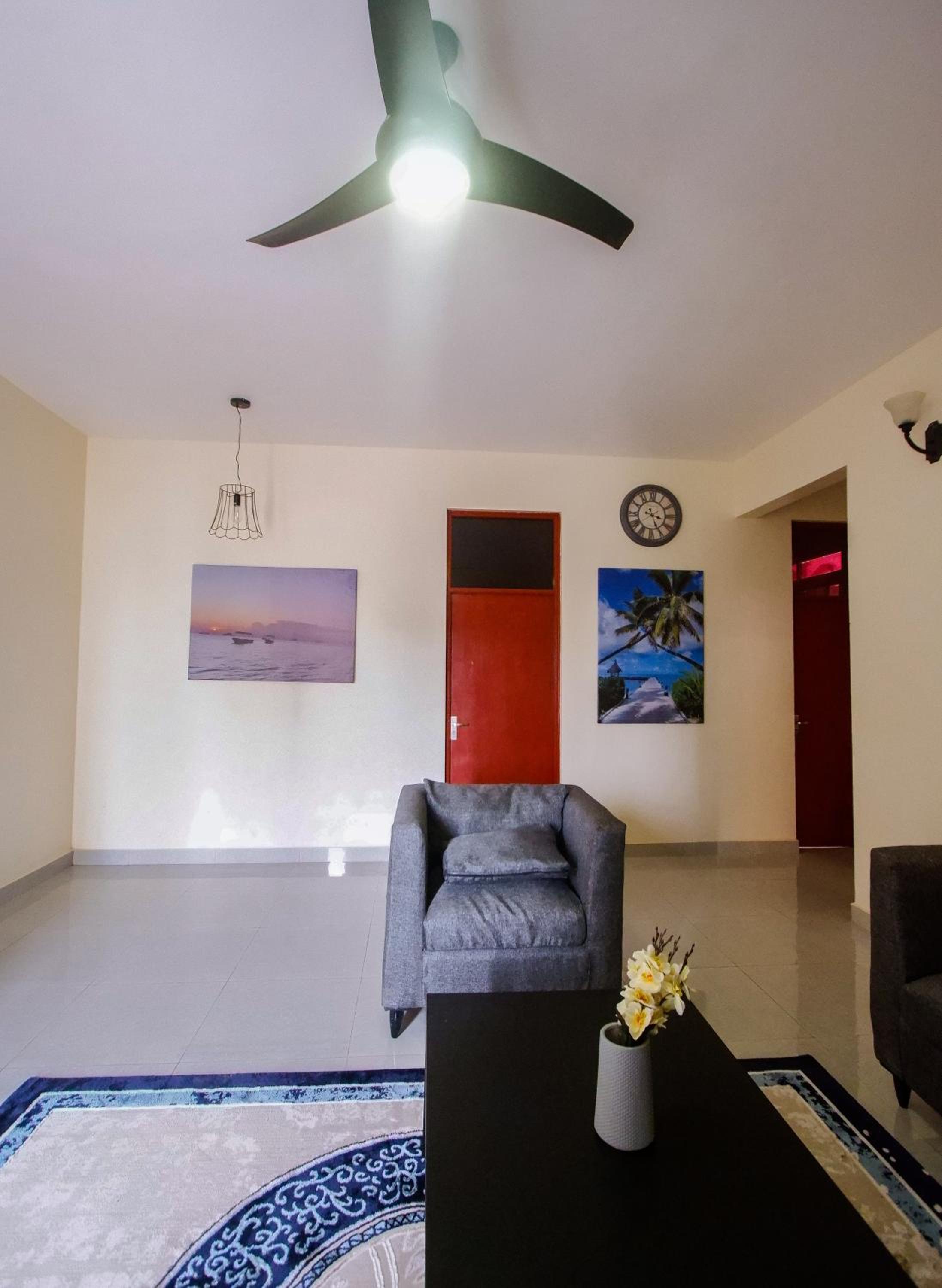 Zanzi modern 2 bed apartment GF view 3
