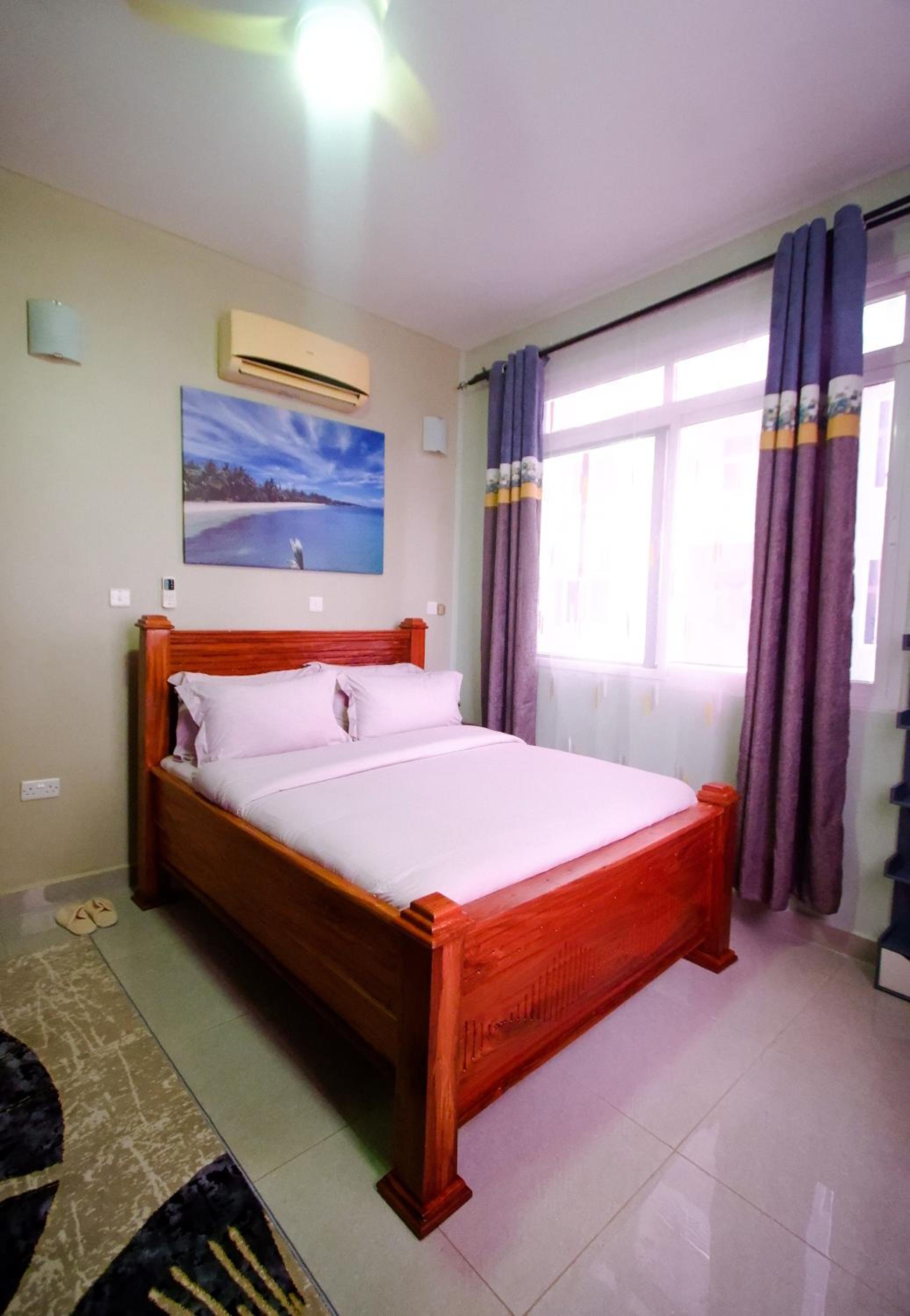 Zanzi modern 2 bed apartment GF view 5