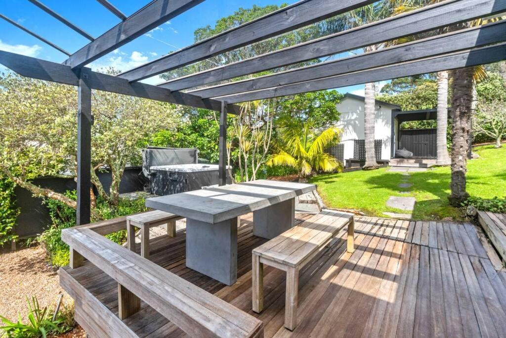 KARU HOUSE - Coast and Country view 4