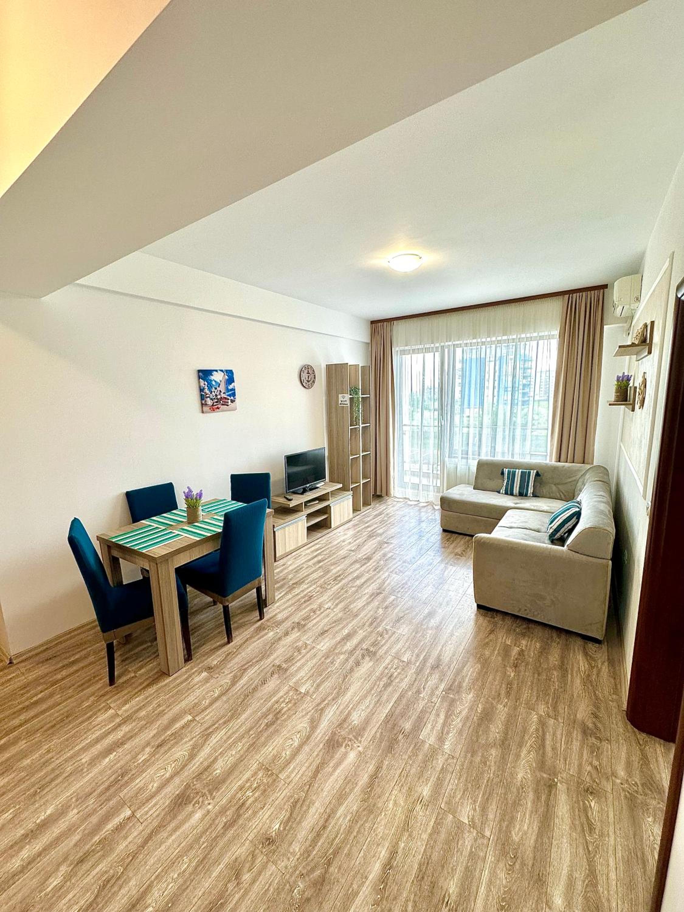 Monarch Boutique Apartaments