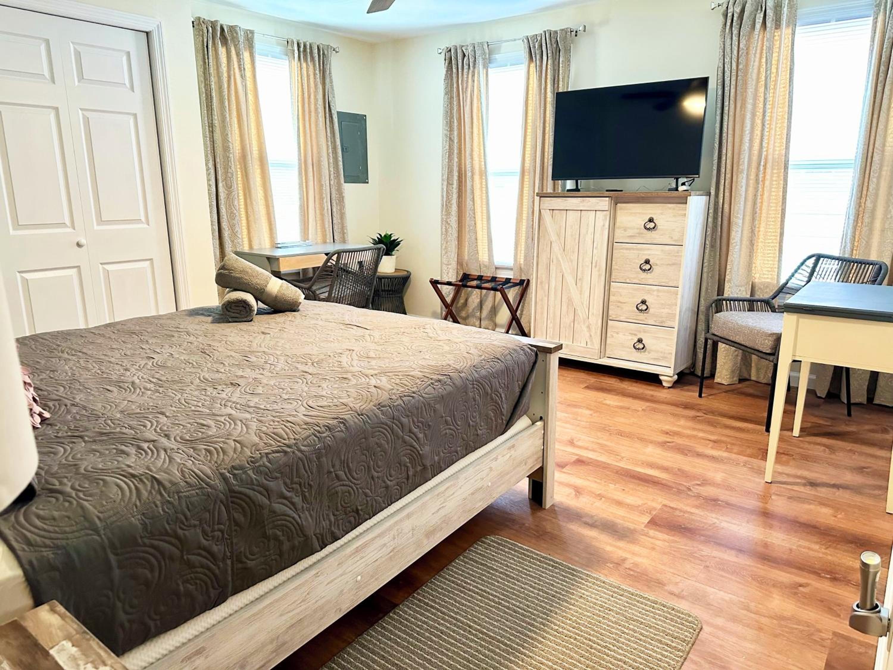 Saugerties Waterfront Getaway